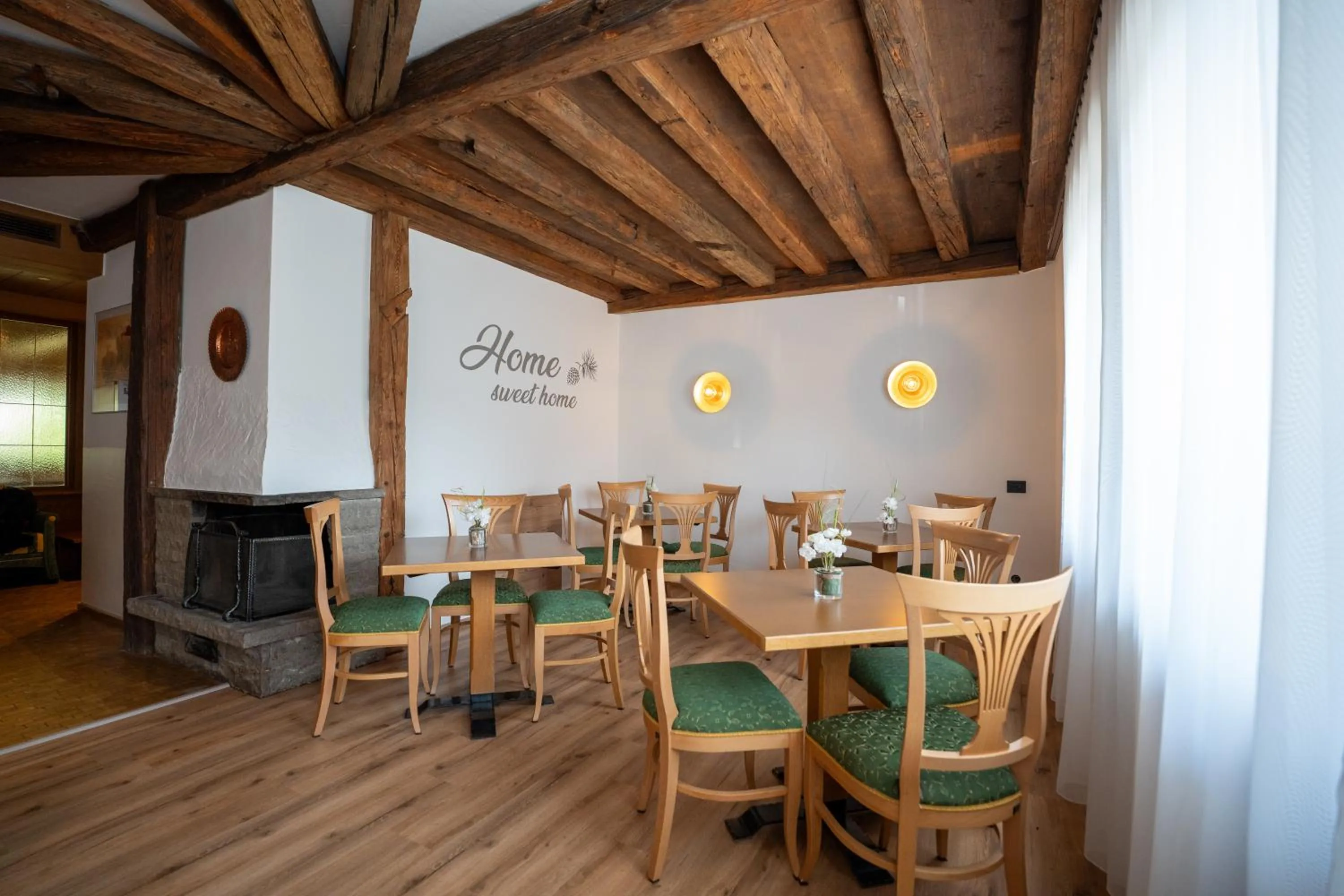 Lounge or bar in Hotel Garni Savoy - new opening