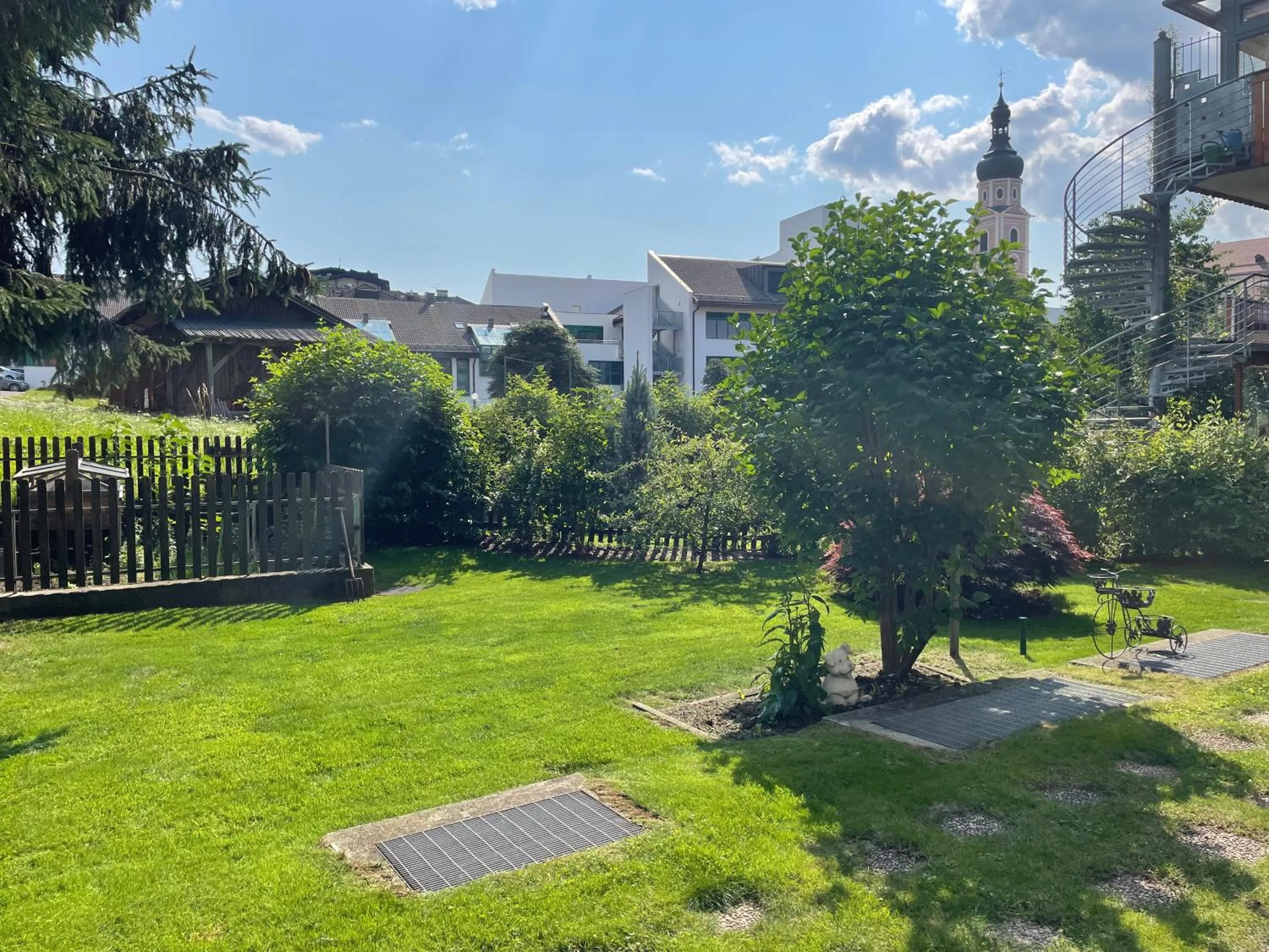 Garden in Hotel Garni Savoy - new opening