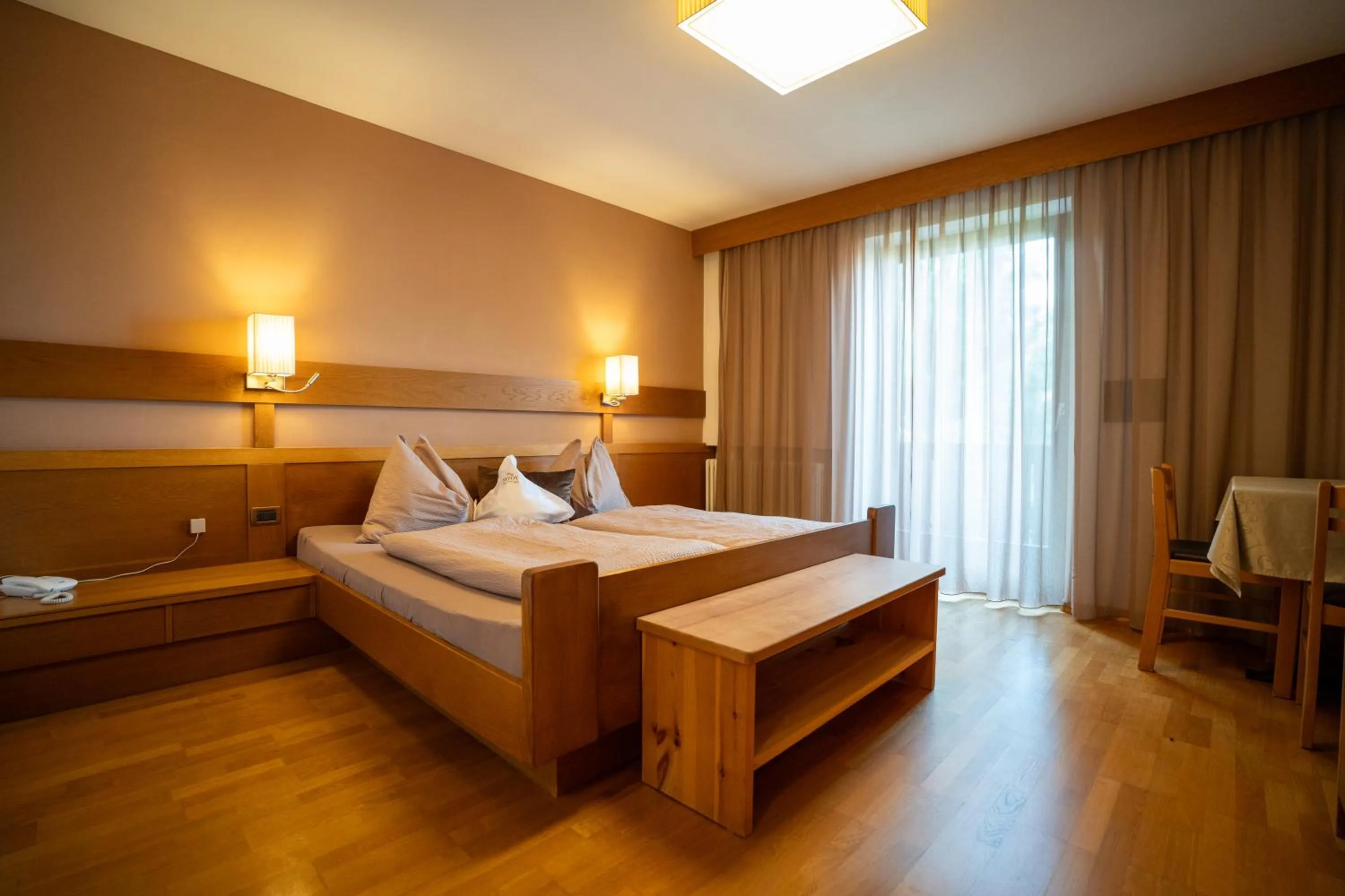 Bed in Hotel Garni Savoy - new opening