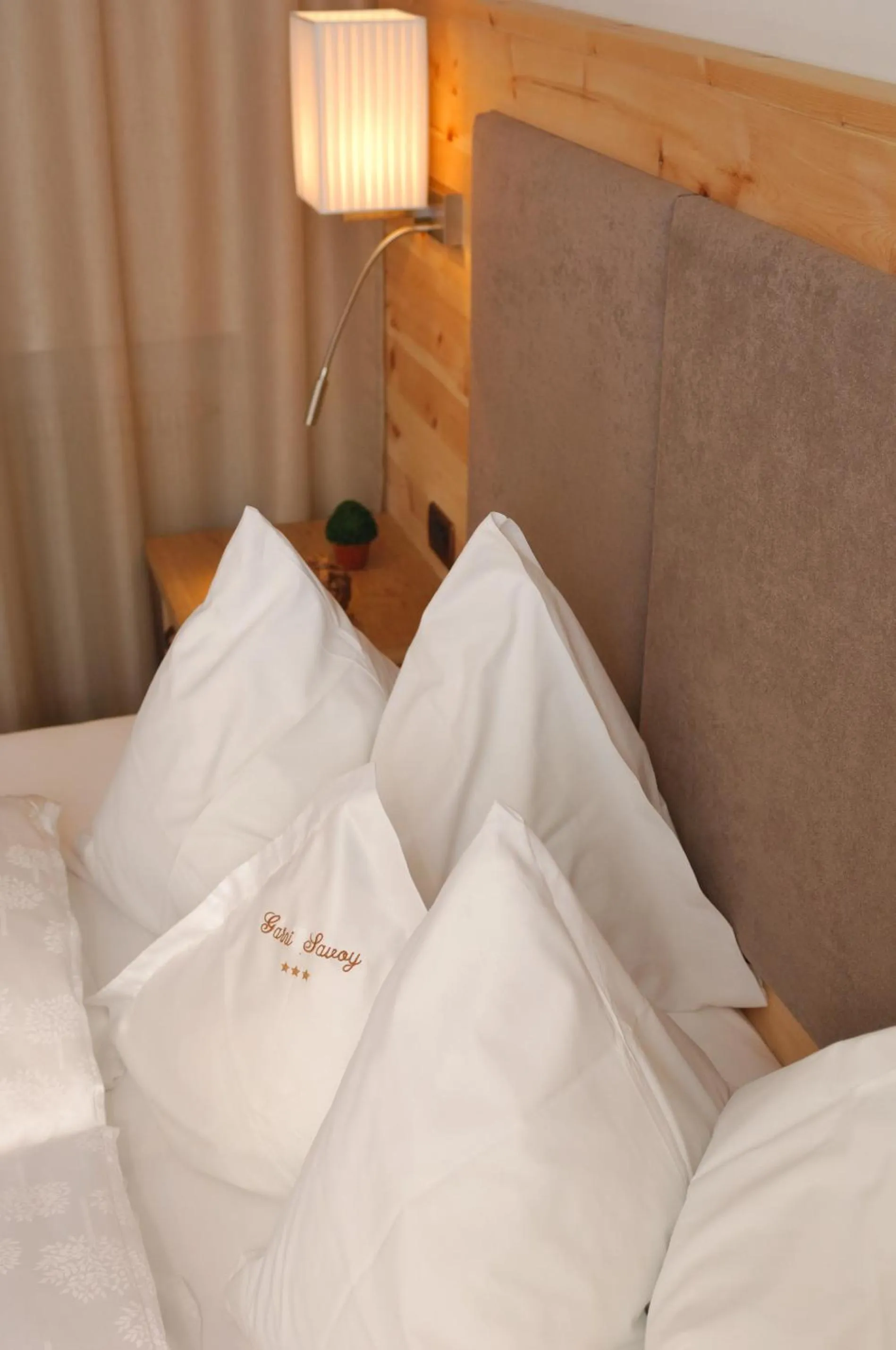 Decorative detail, Bed in Hotel Garni Savoy - new opening