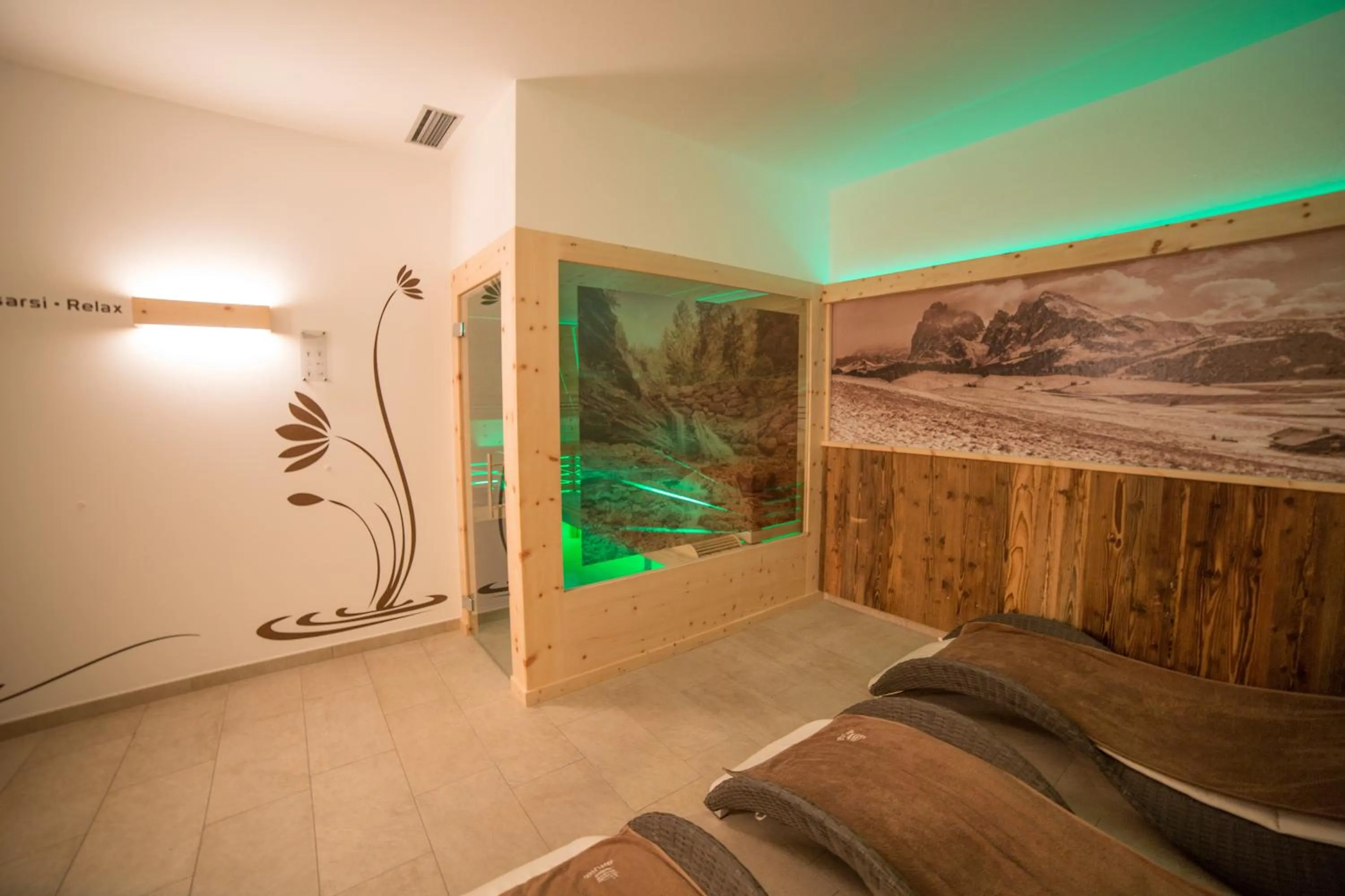 Spa and wellness centre/facilities in Hotel Garni Savoy - new opening