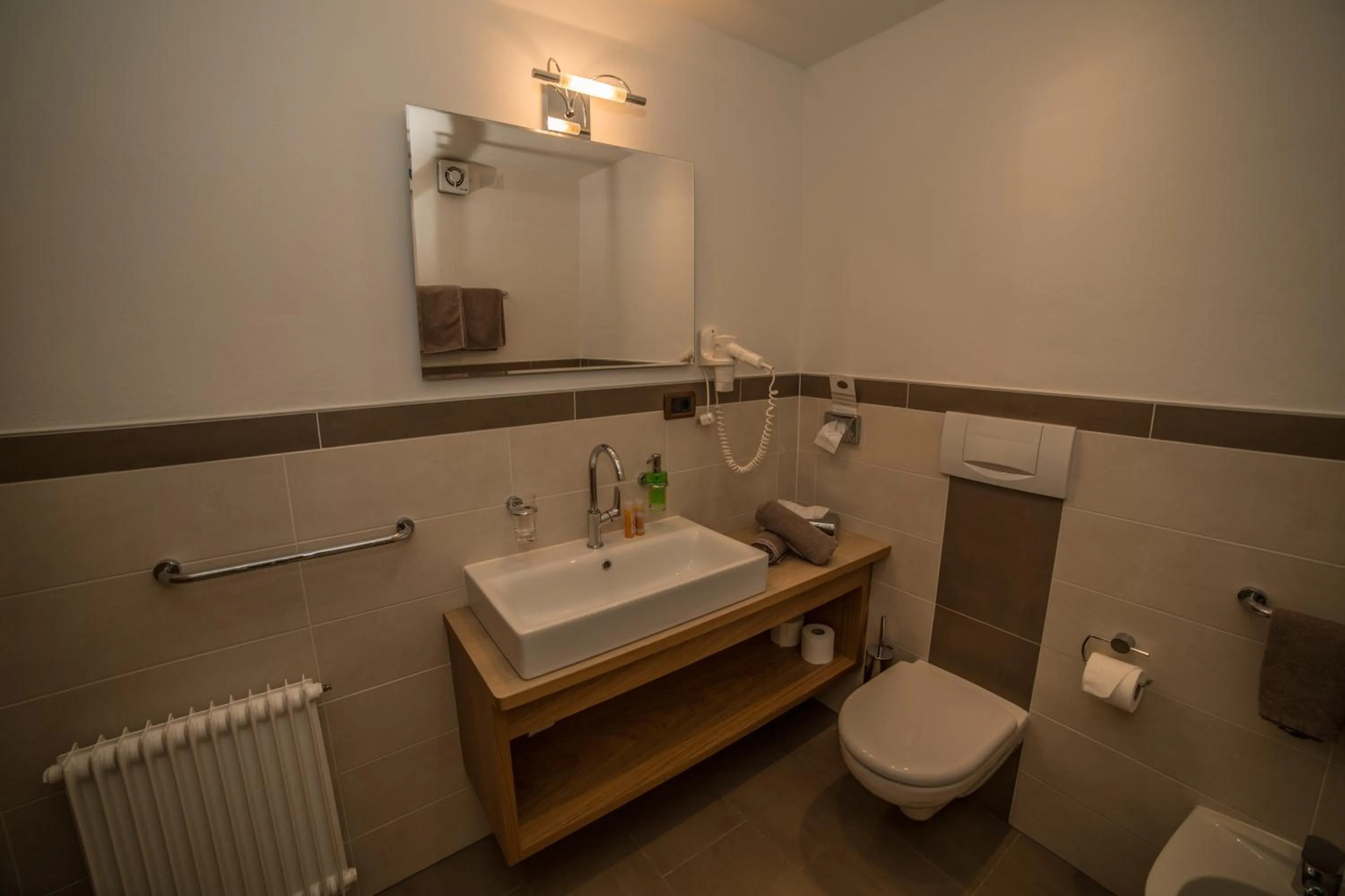 Bathroom in Hotel Garni Savoy - new opening