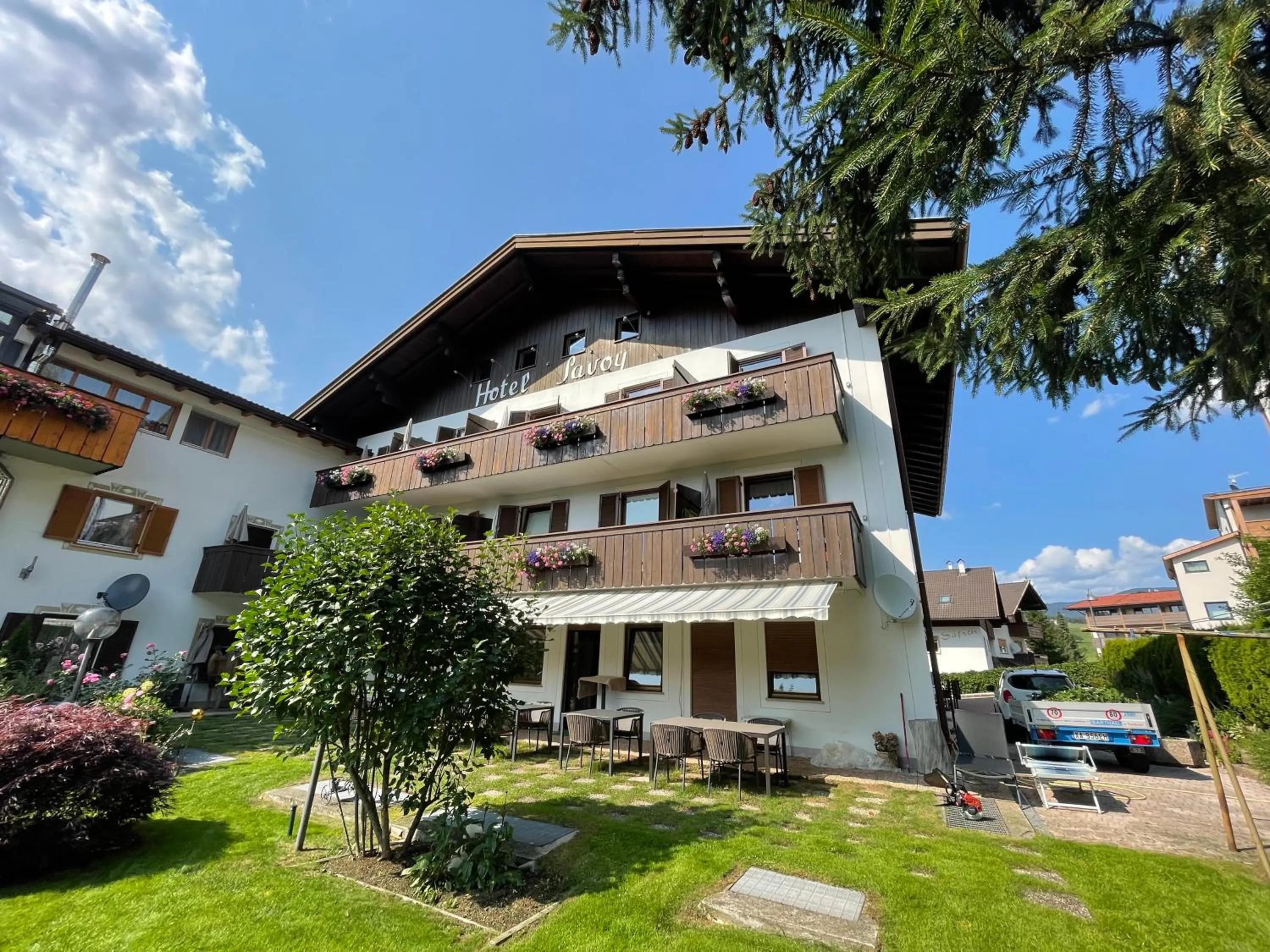 Property building in Hotel Garni Savoy - new opening