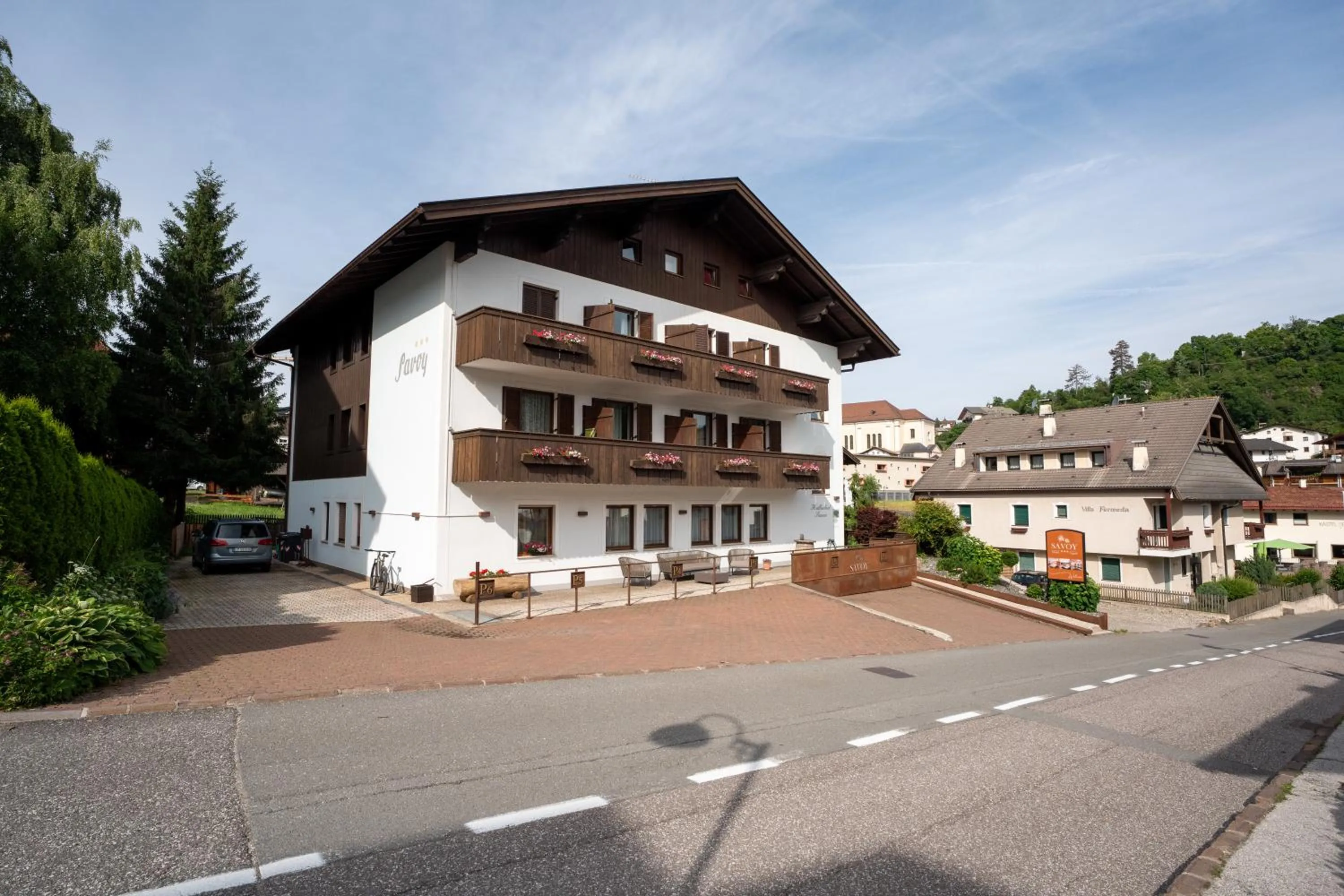 Property building in Hotel Garni Savoy - new opening