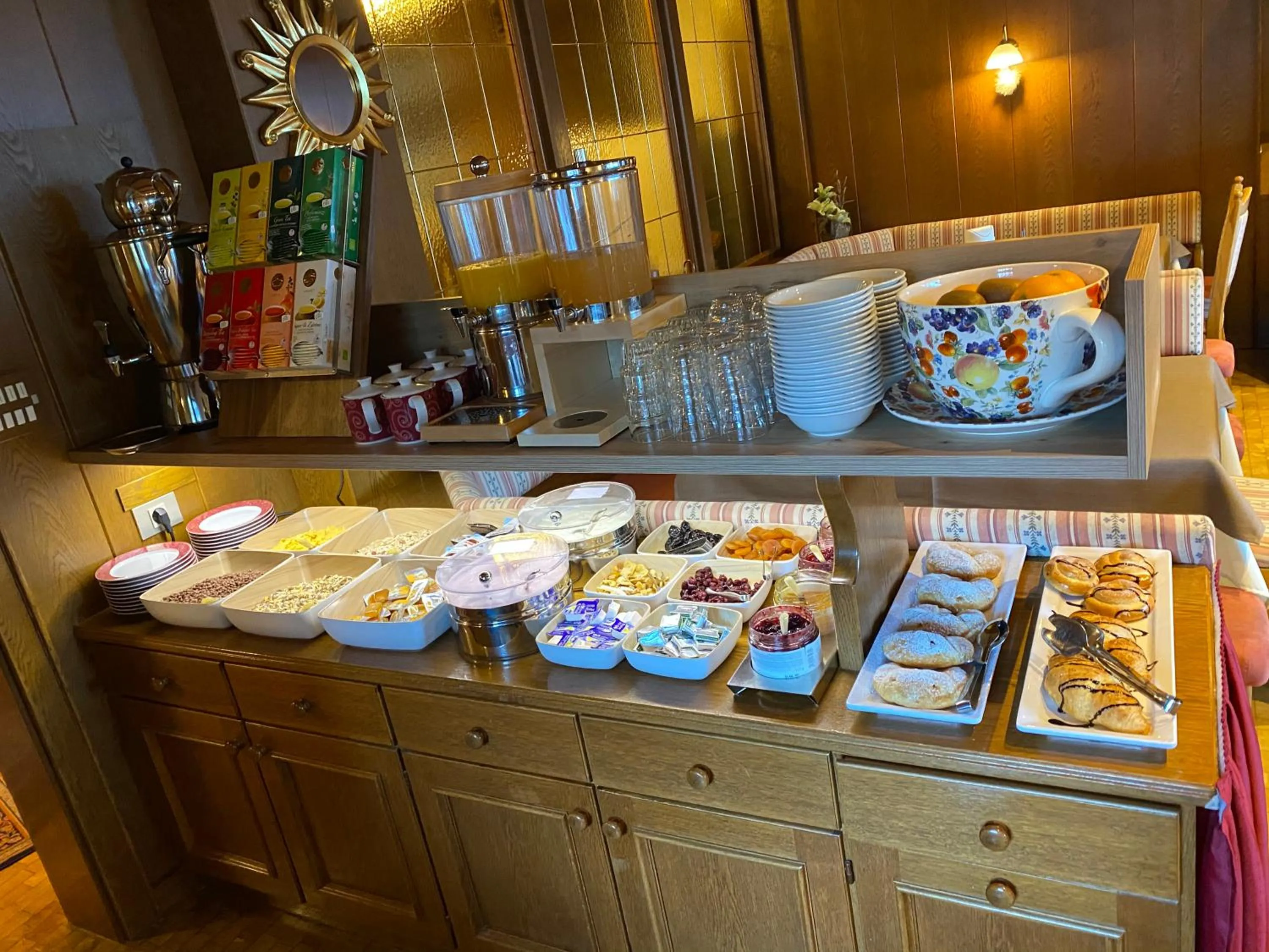 Food and drinks in Hotel Garni Savoy - new opening