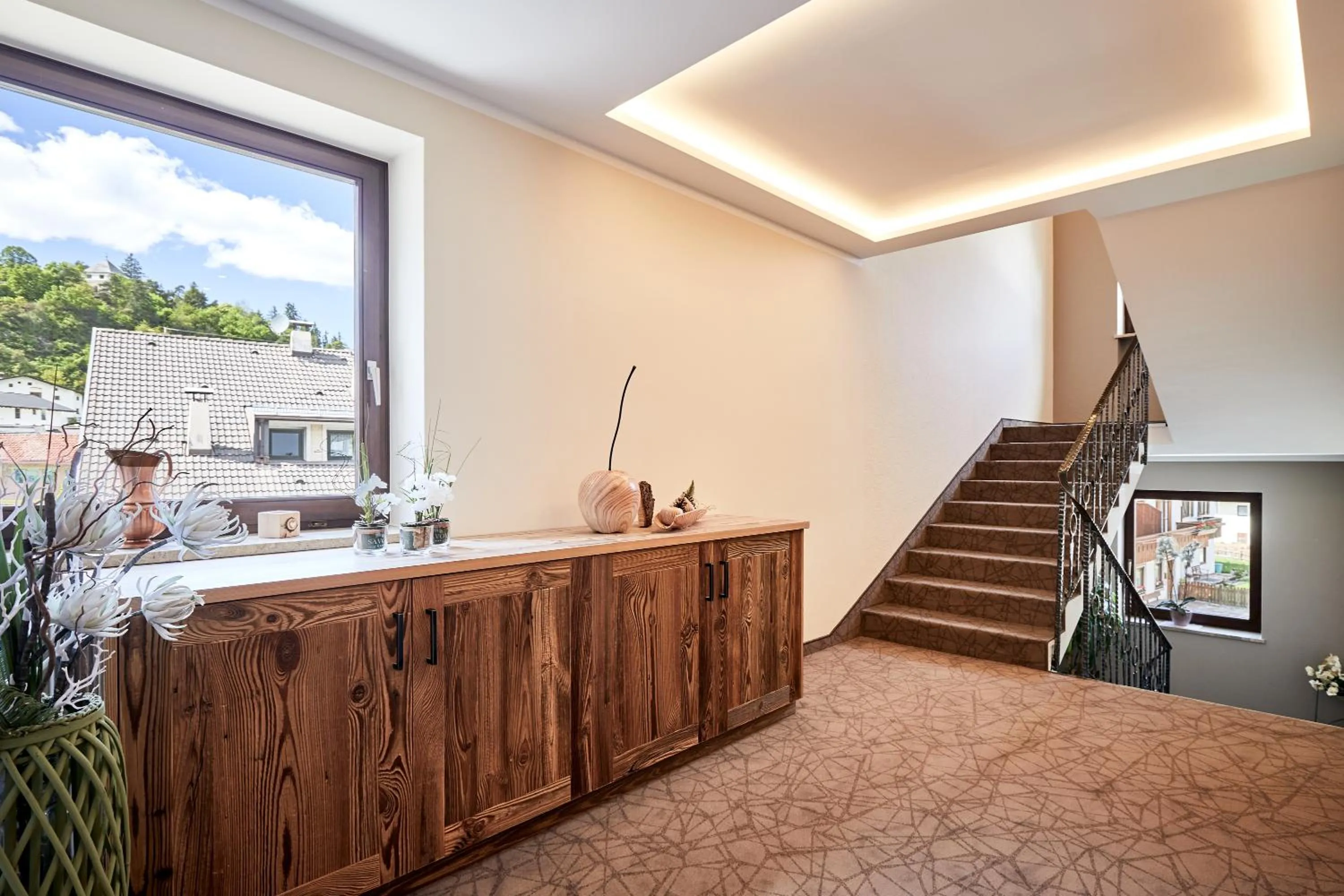 Decorative detail in Hotel Garni Savoy - new opening