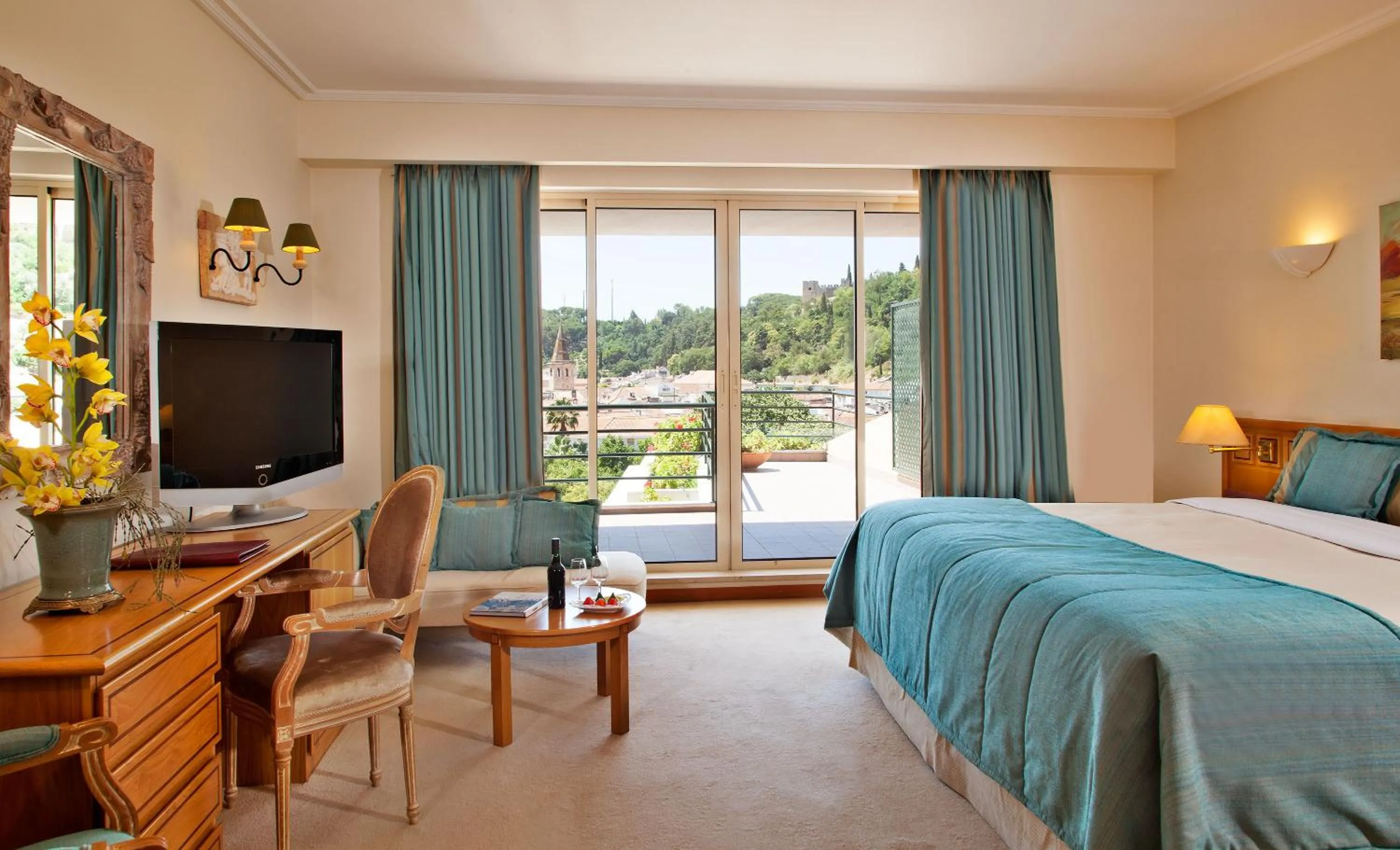 Bedroom, Bed in Hotel Dos Templarios