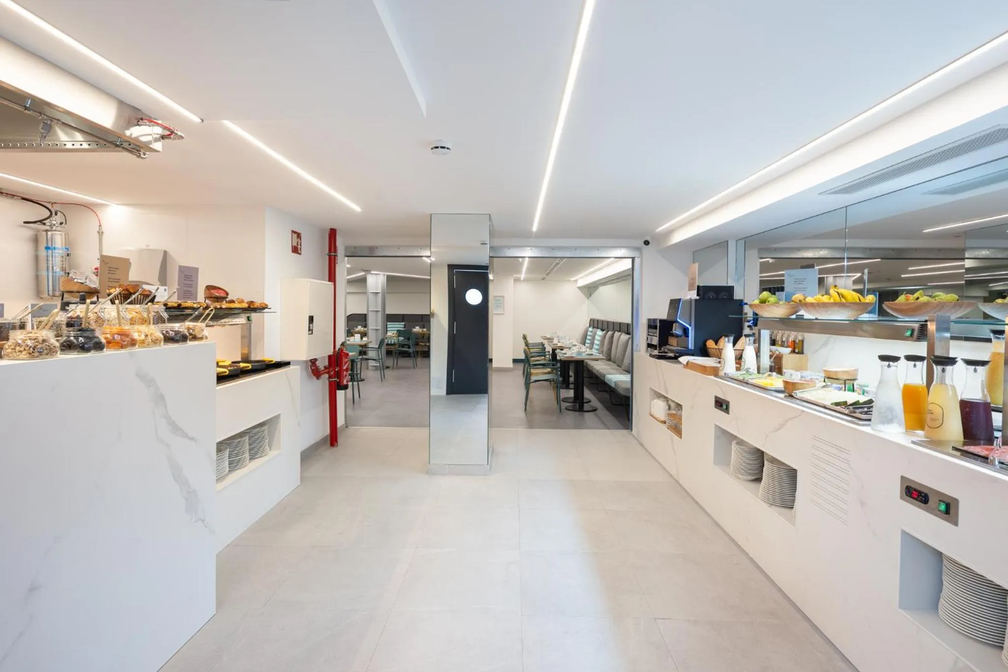 Restaurant/places to eat in Occidental Las Canteras