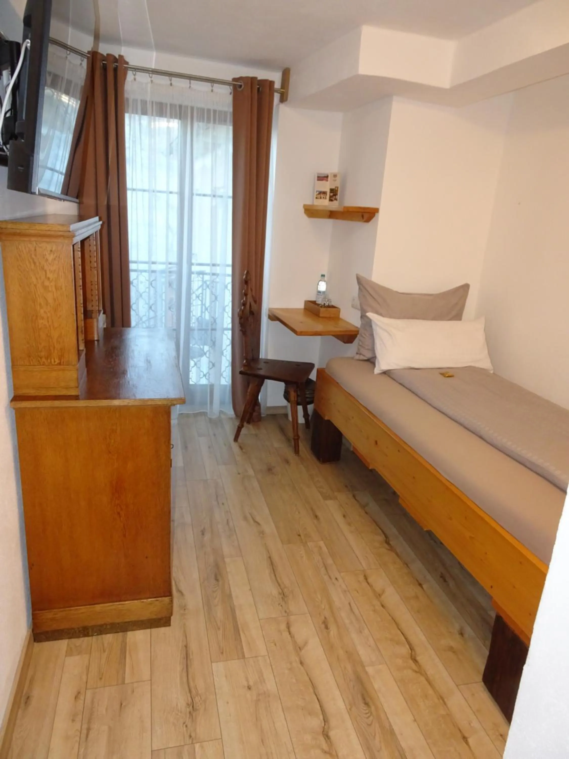 Bed in Wirgarten Antik Hotel