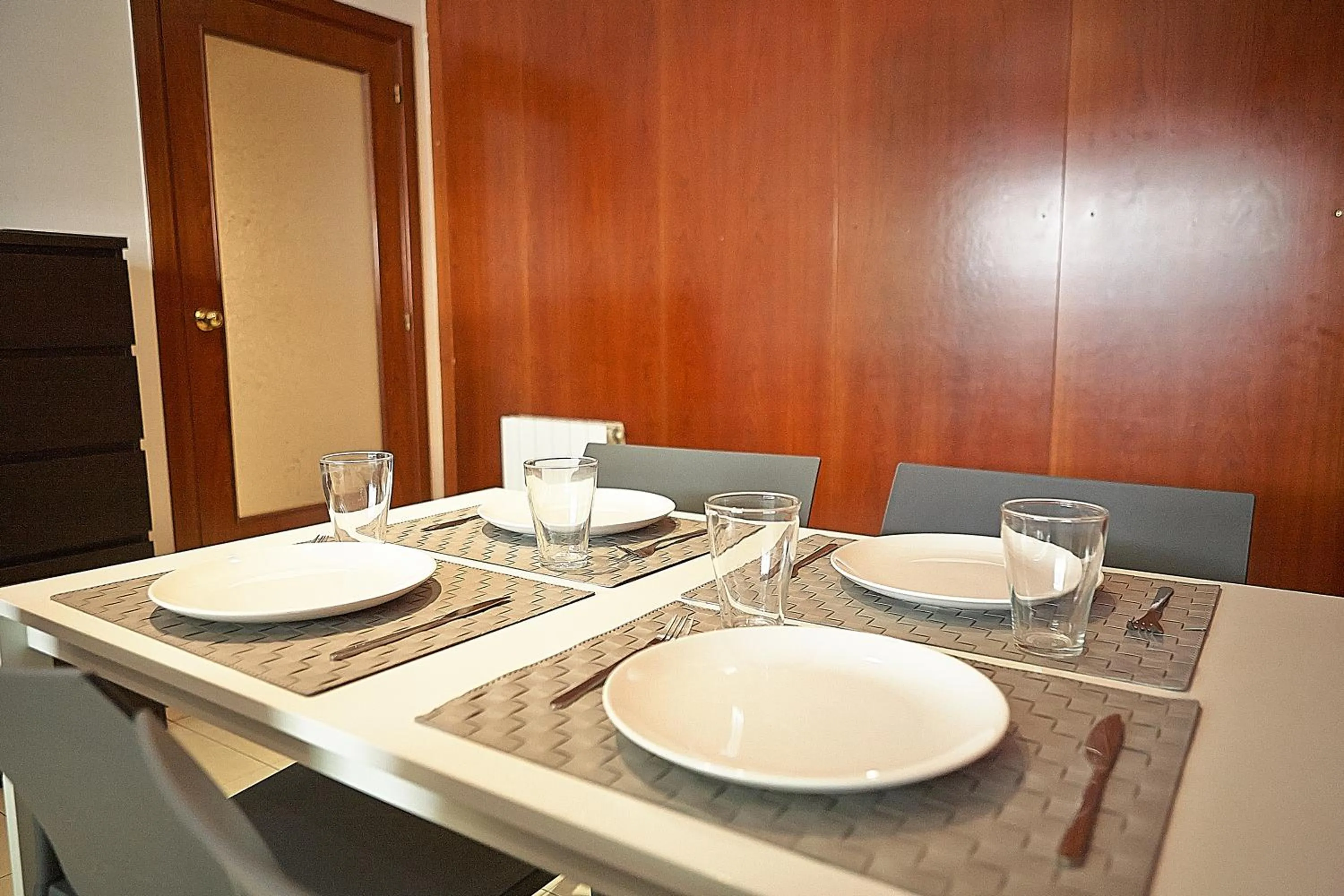 Dining area in Alguera Apartments Sant Andreu