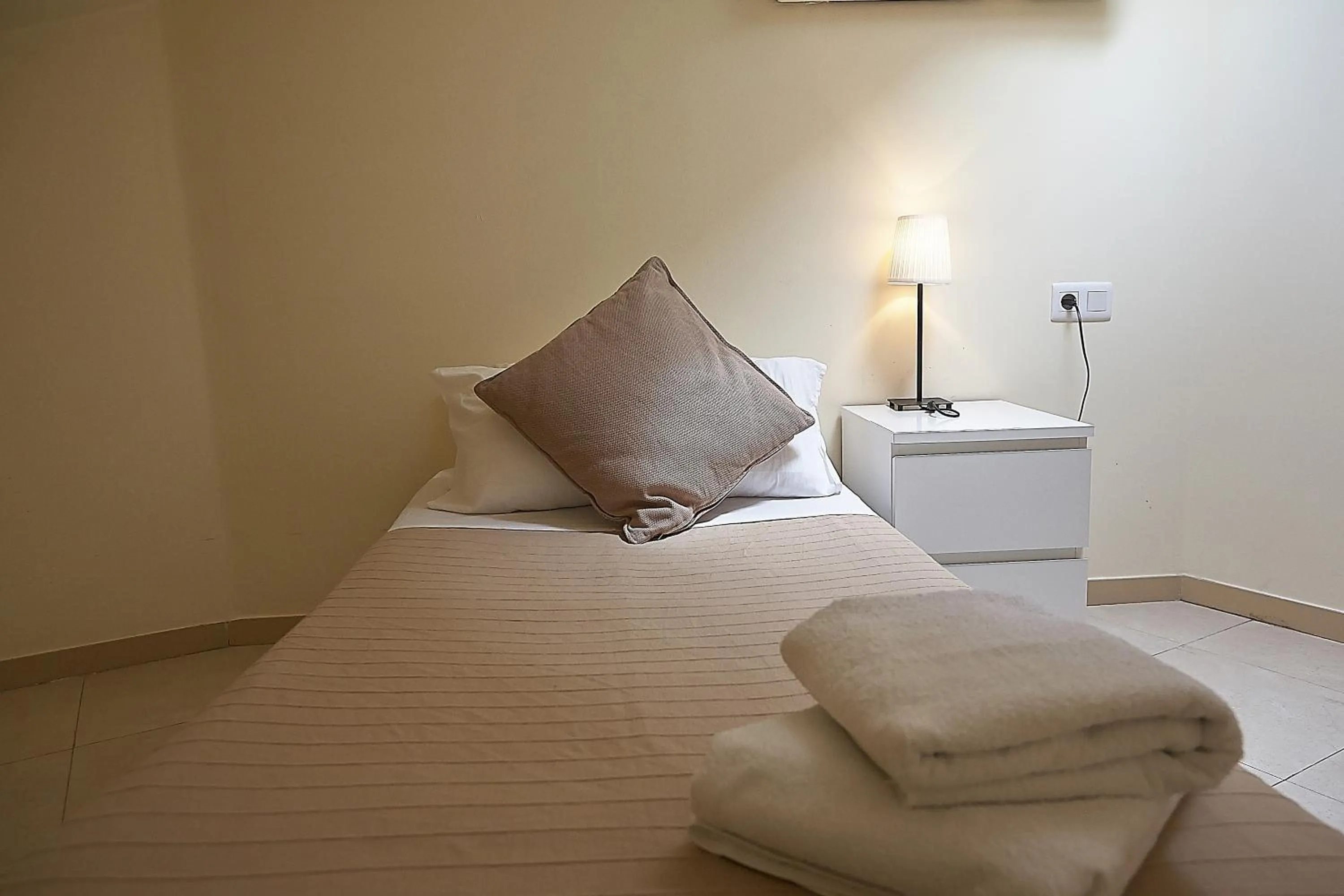 Bedroom, Bed in Alguera Apartments Sant Andreu