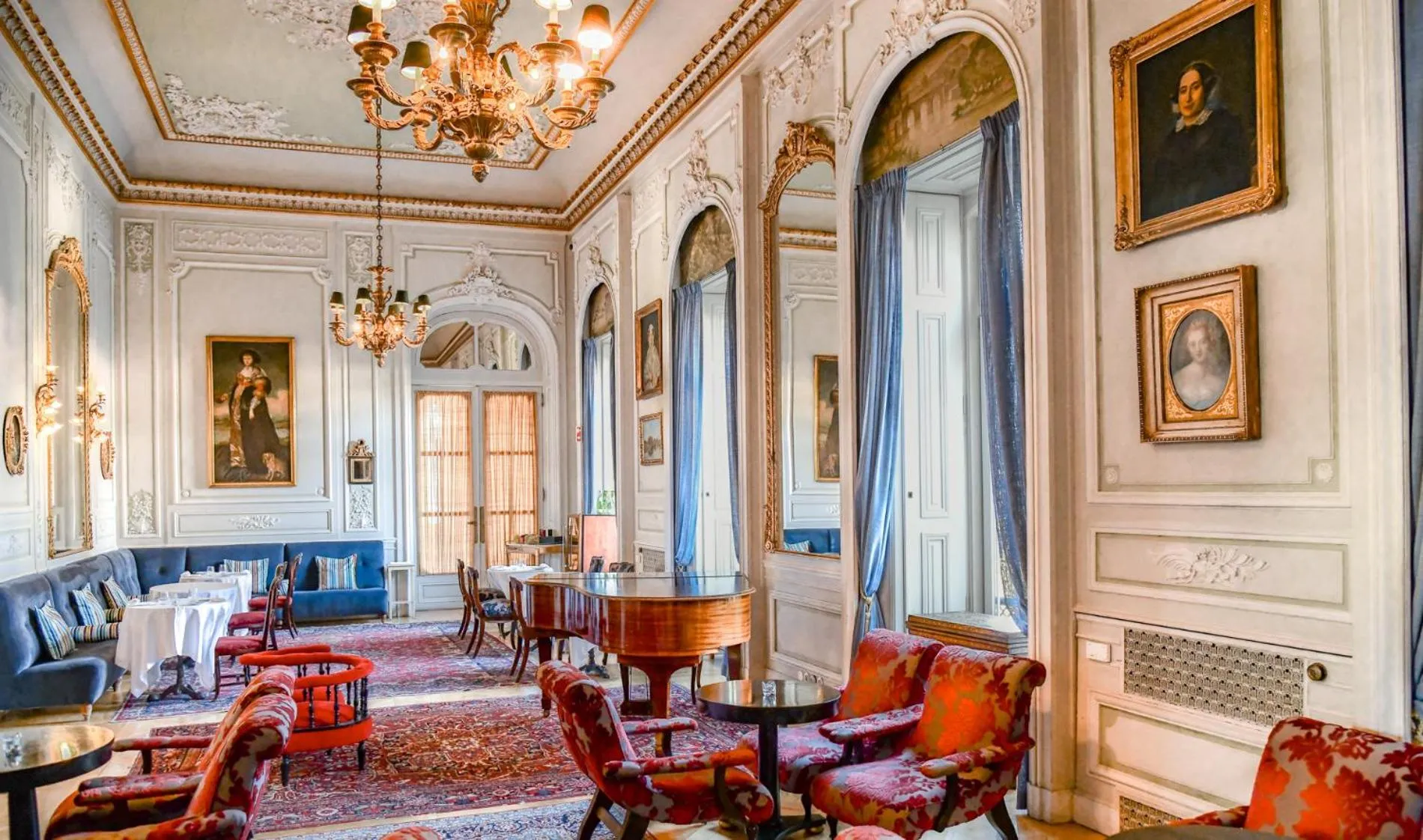 Lounge or bar in Pestana Palace Lisboa Hotel & National Monument - The Leading Hotels of the World