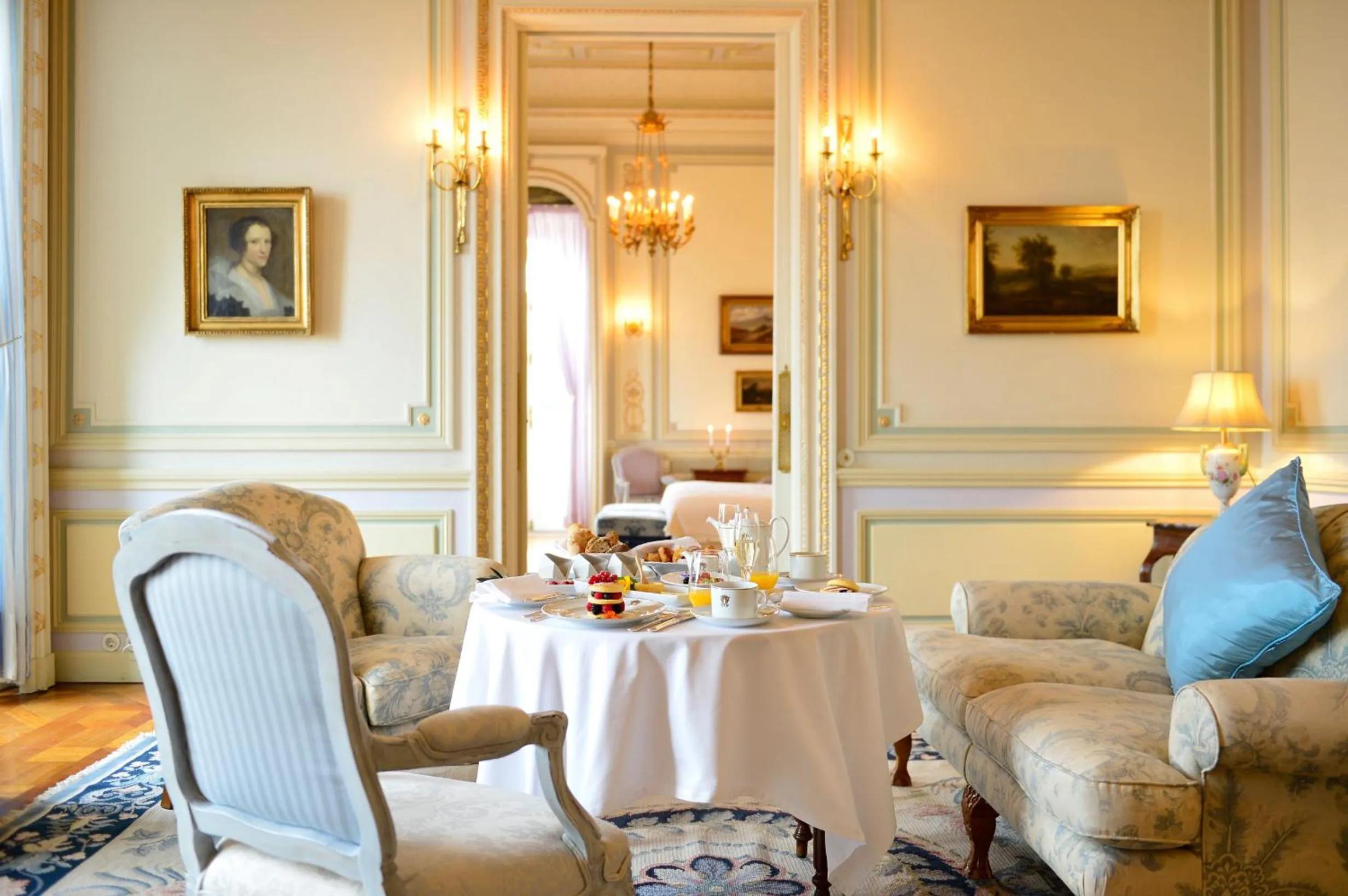 Living room in Pestana Palace Lisboa Hotel & National Monument - The Leading Hotels of the World