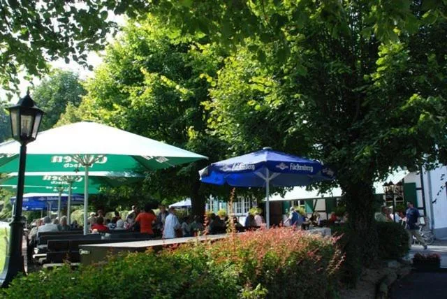 group of guests in Wißkirchen Hotel & Restaurant