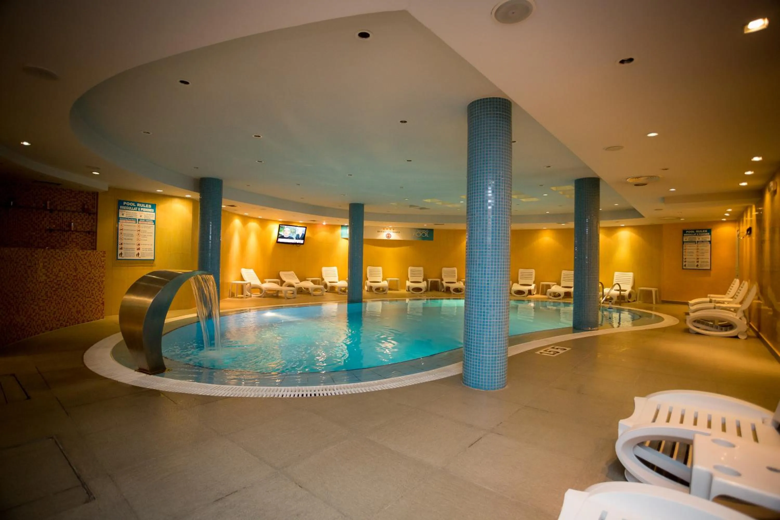 Swimming pool in Hotel Colosseo & Spa