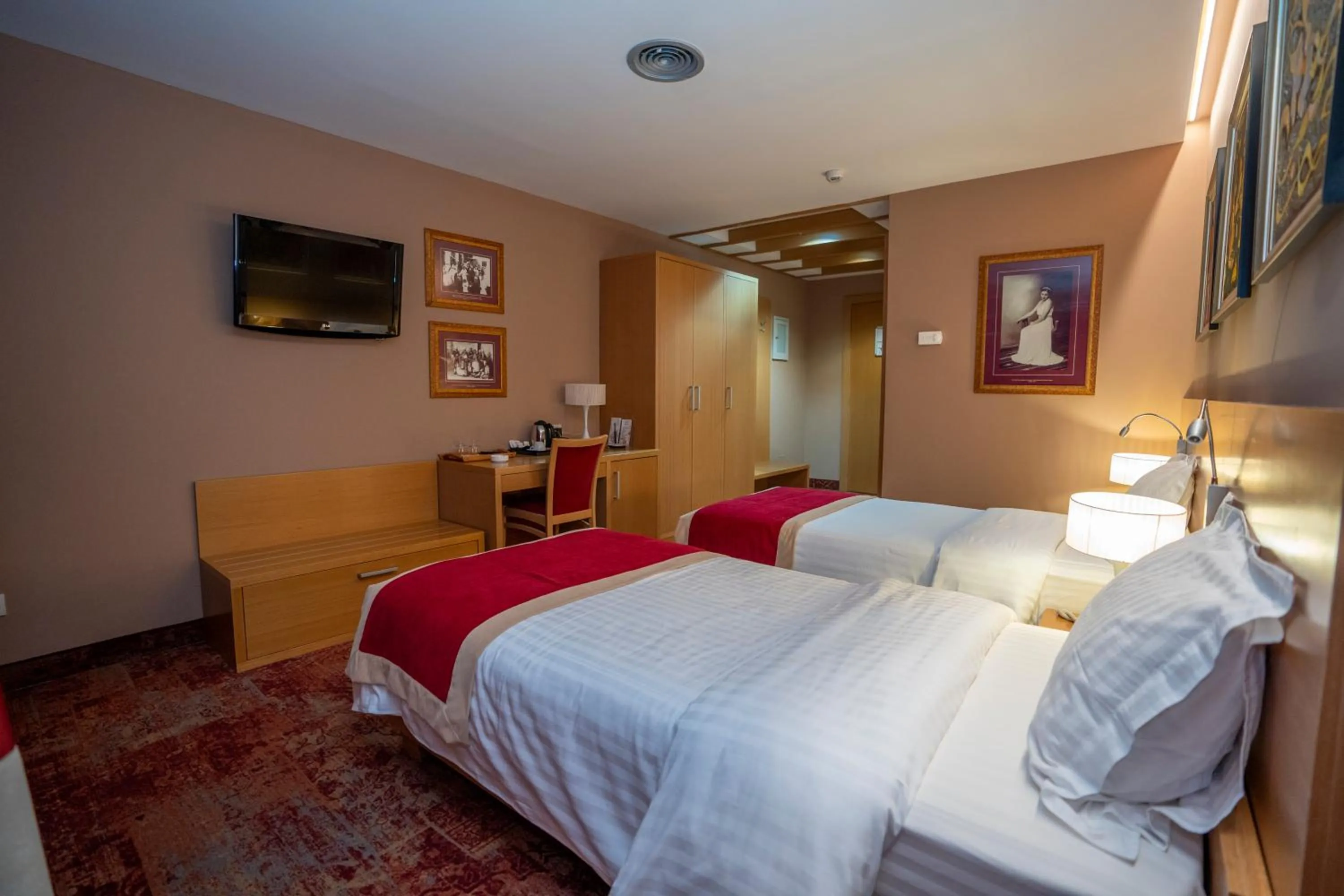 Bed in Hotel Colosseo & Spa