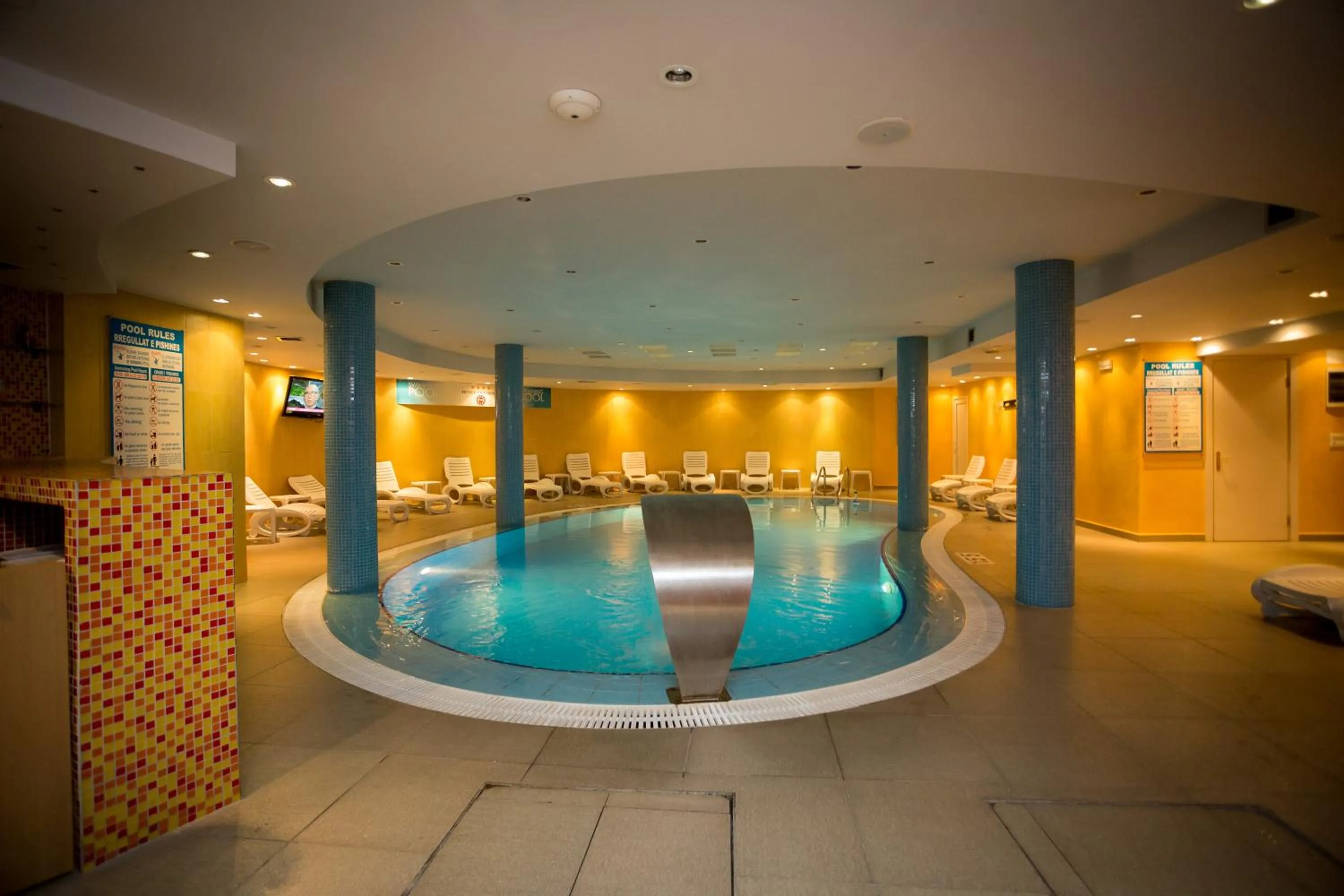 Swimming pool in Hotel Colosseo & Spa