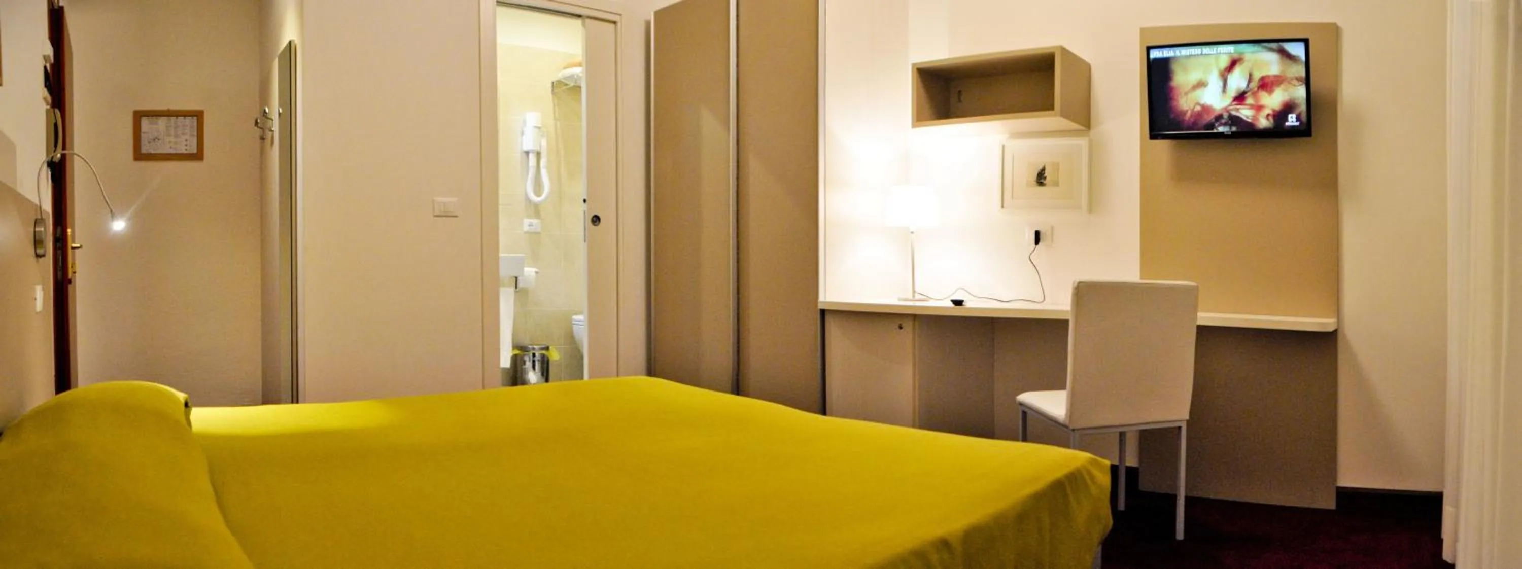 Photo of the whole room in Hotel Da Mario