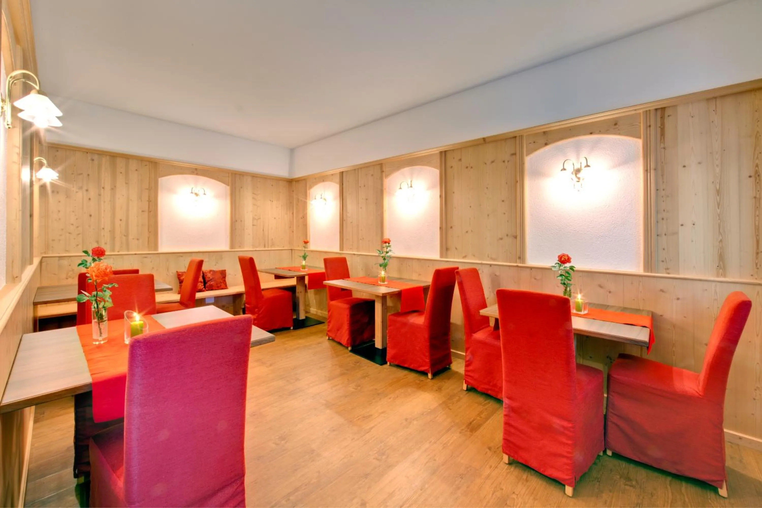 Restaurant/places to eat in Parkhotel Plauserhof