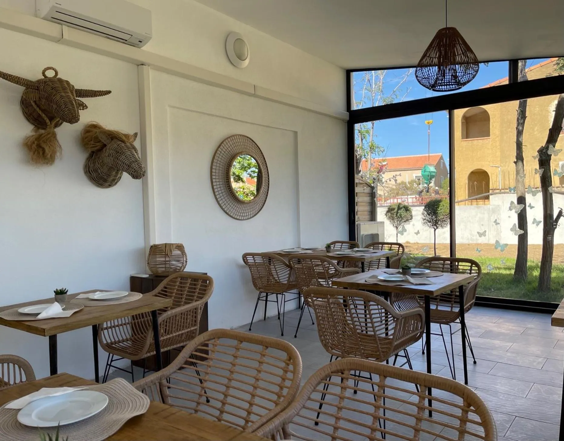 Breakfast in Hôtel L'Escale Coté Port