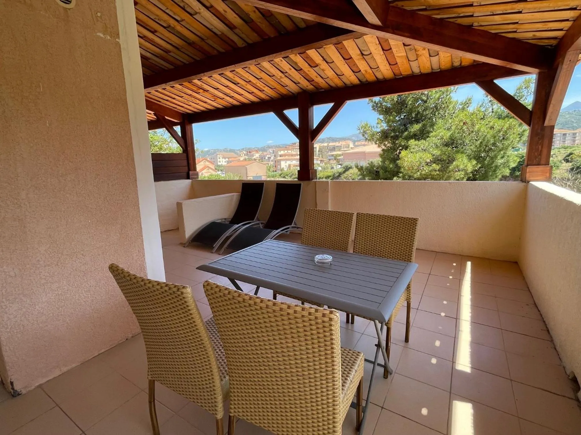 Balcony/Terrace in Hôtel L'Escale Coté Port