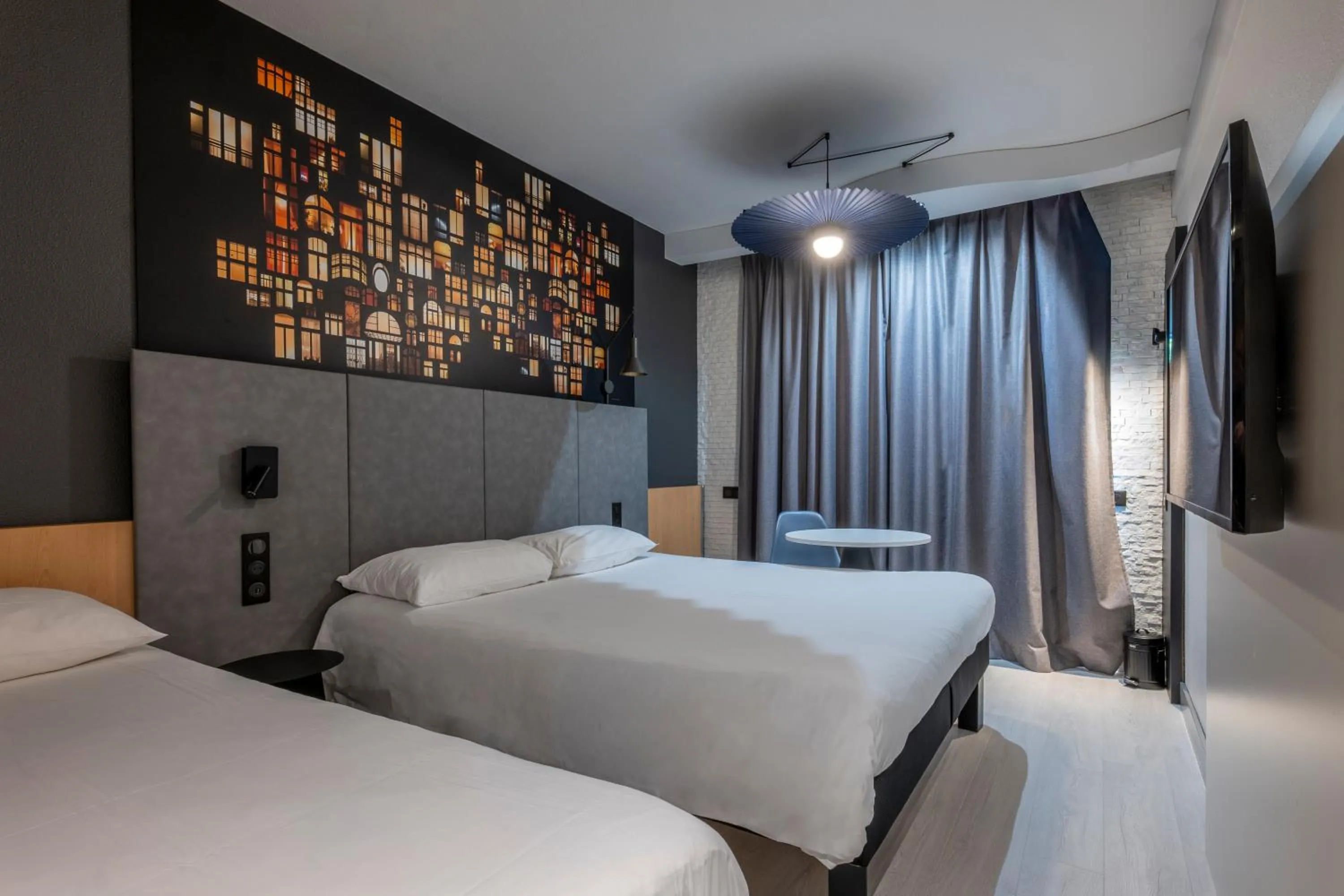 Bedroom, Bed in ibis Macon Sud Crêches