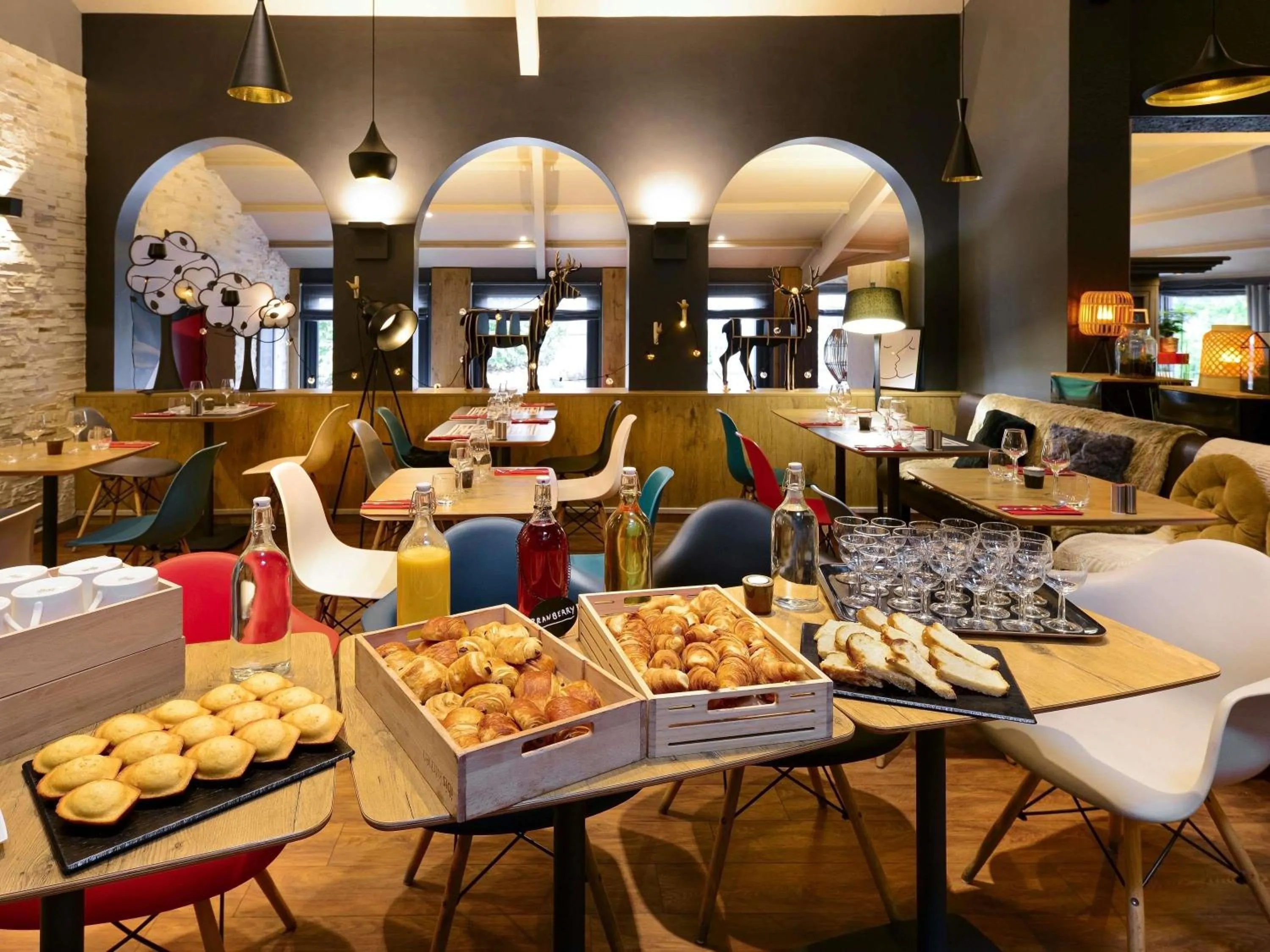 Meeting/conference room in ibis Macon Sud Crêches