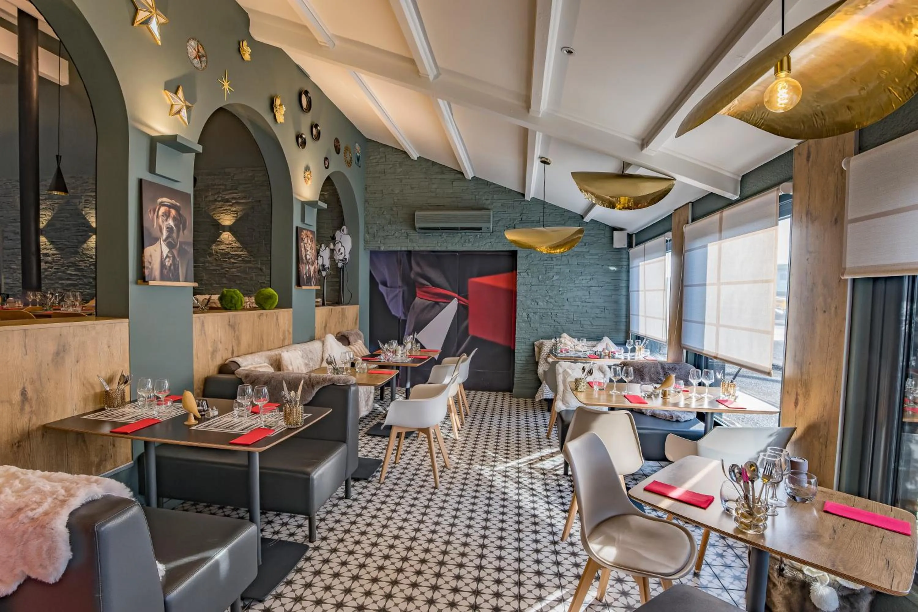 Restaurant/places to eat in ibis Macon Sud Crêches