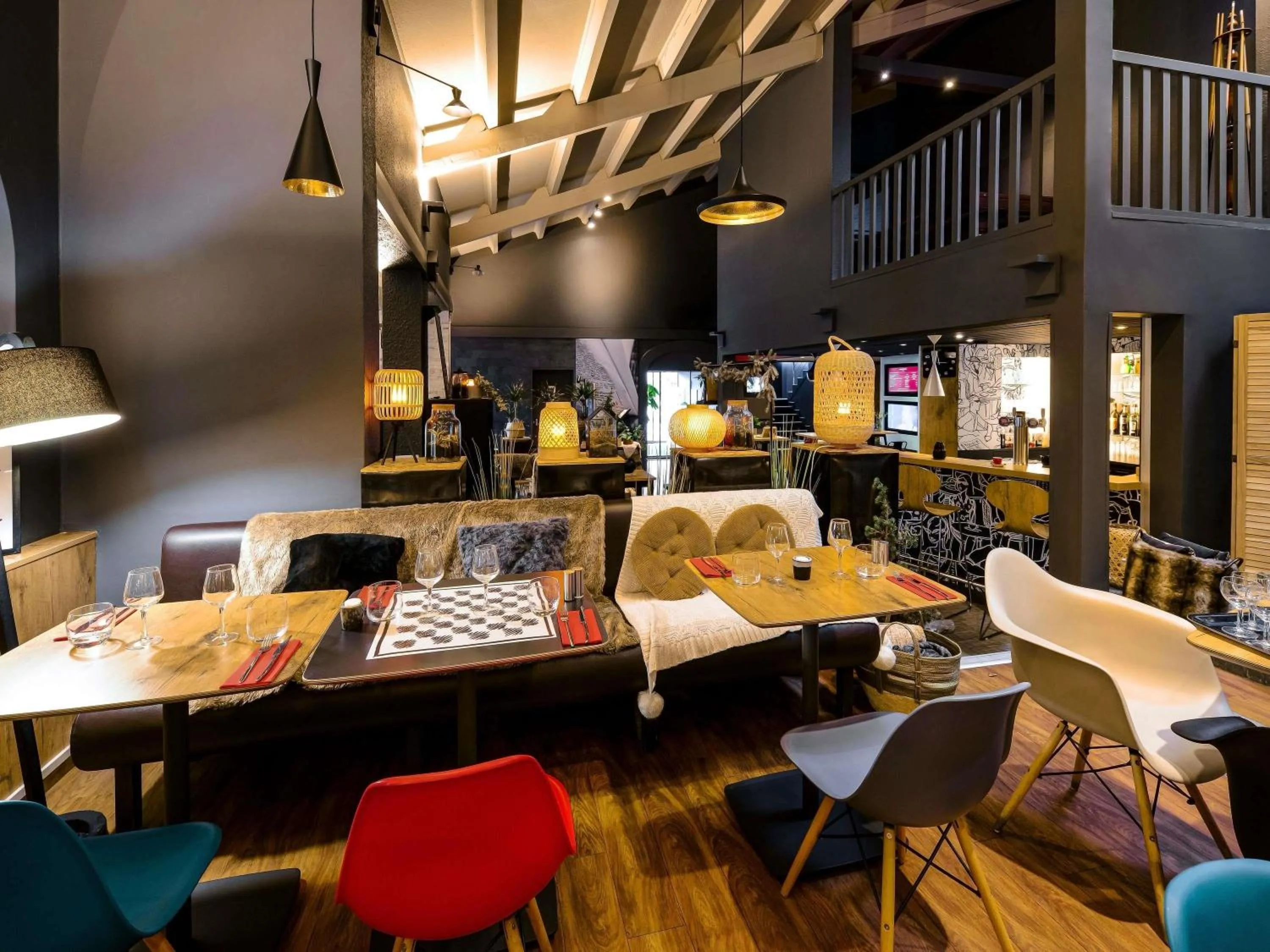 Restaurant/places to eat in ibis Macon Sud Crêches