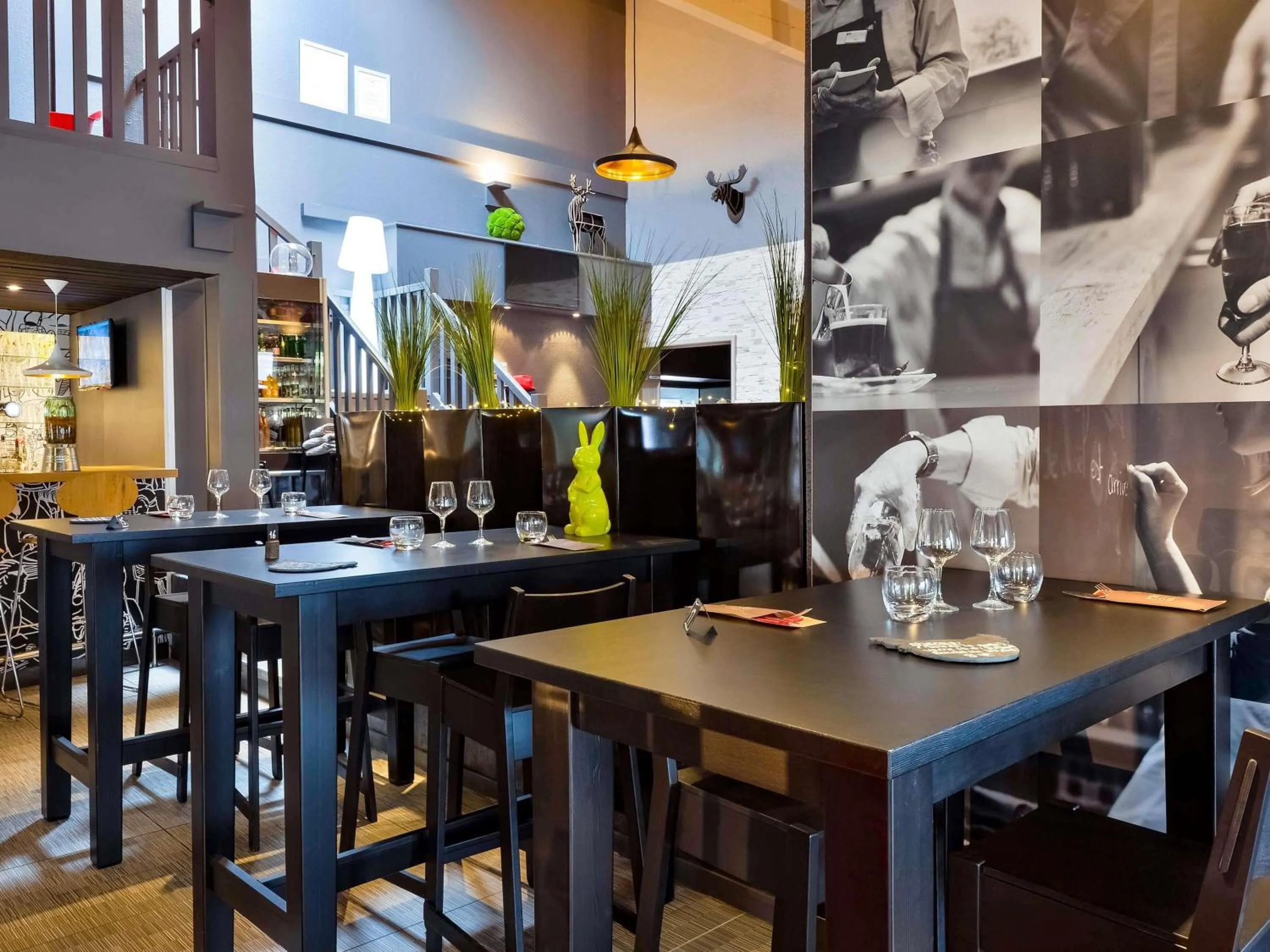 Restaurant/places to eat in ibis Macon Sud Crêches