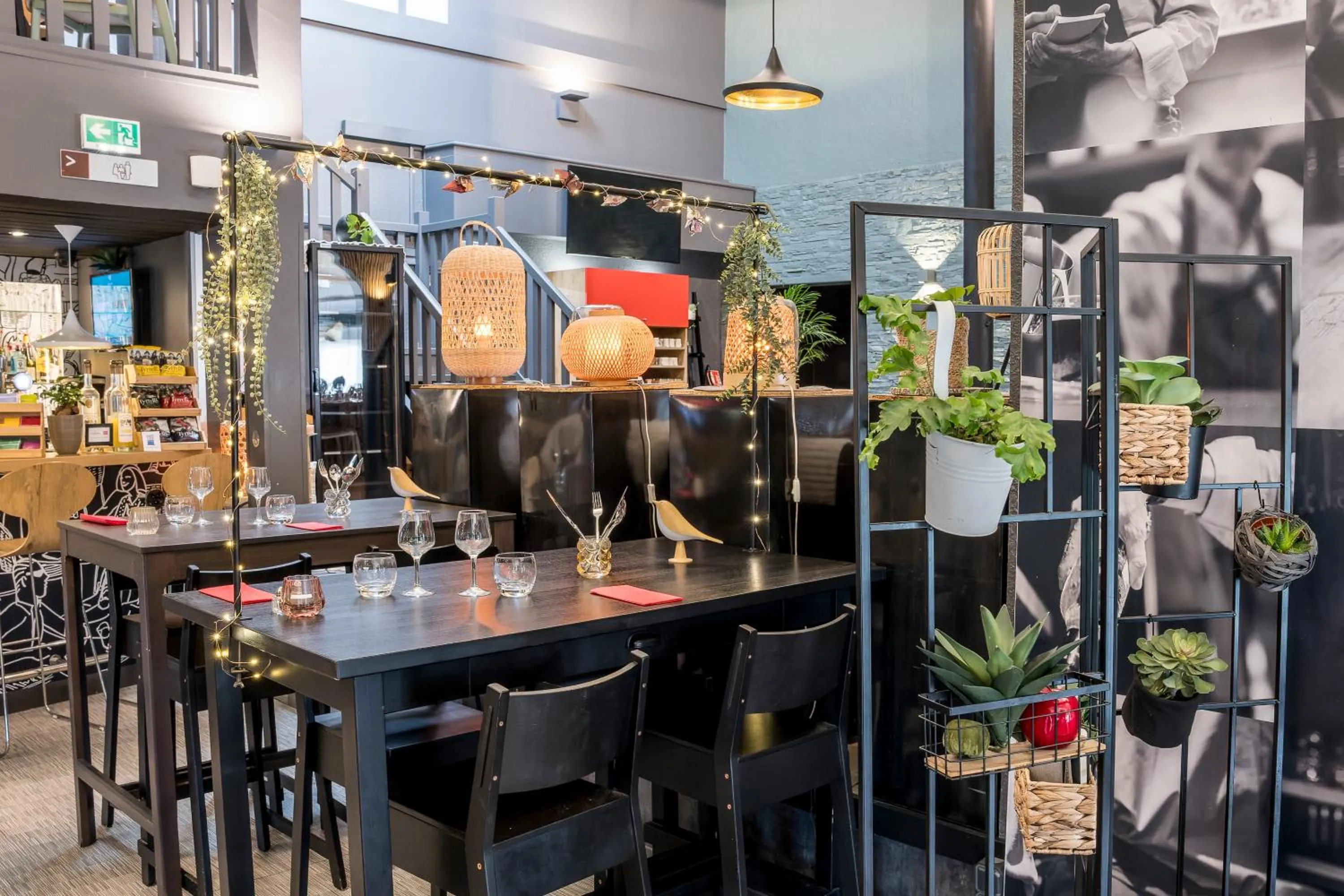 Restaurant/places to eat in ibis Macon Sud Crêches