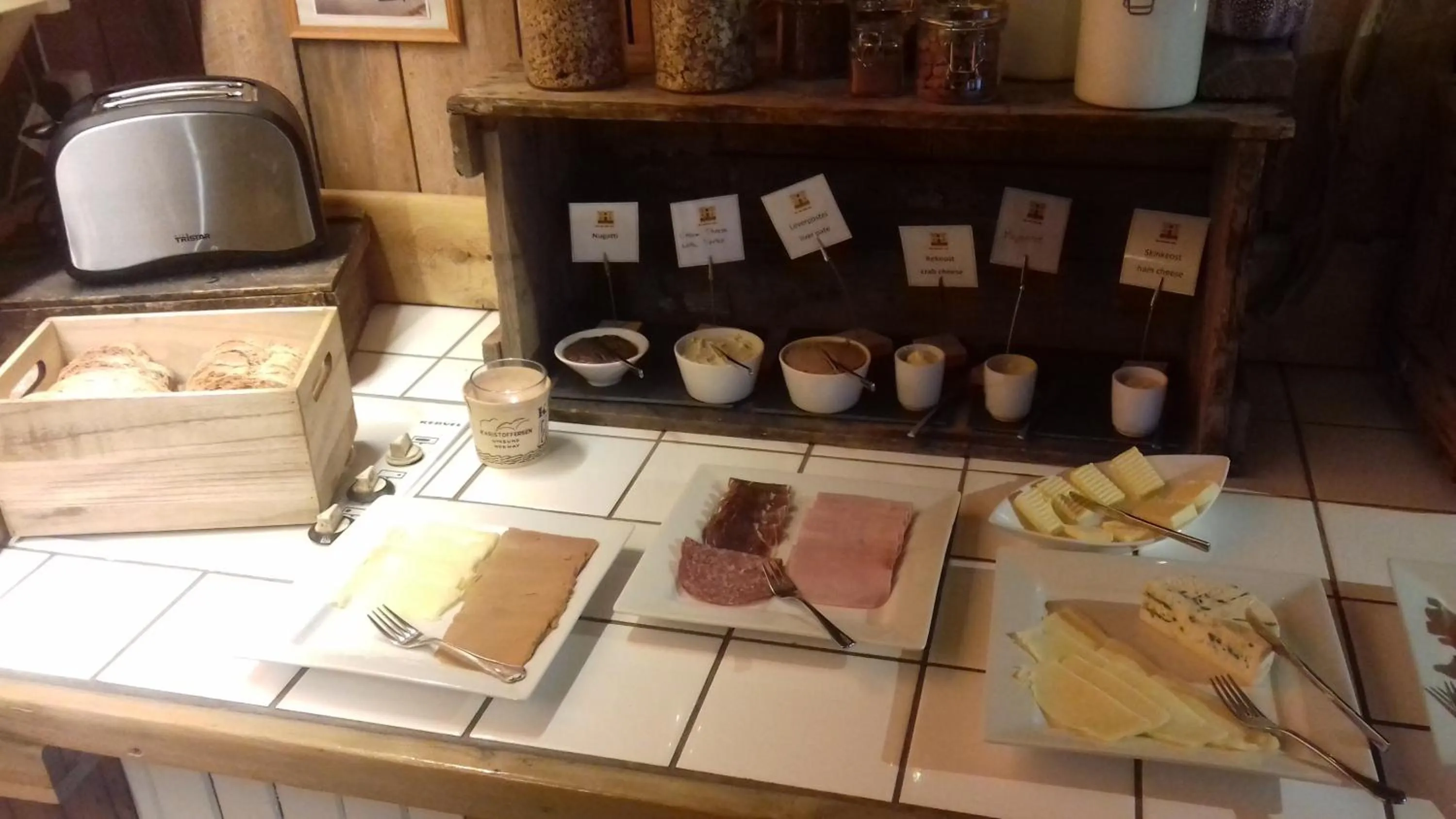 Breakfast in Holmvik Brygge Nyksund