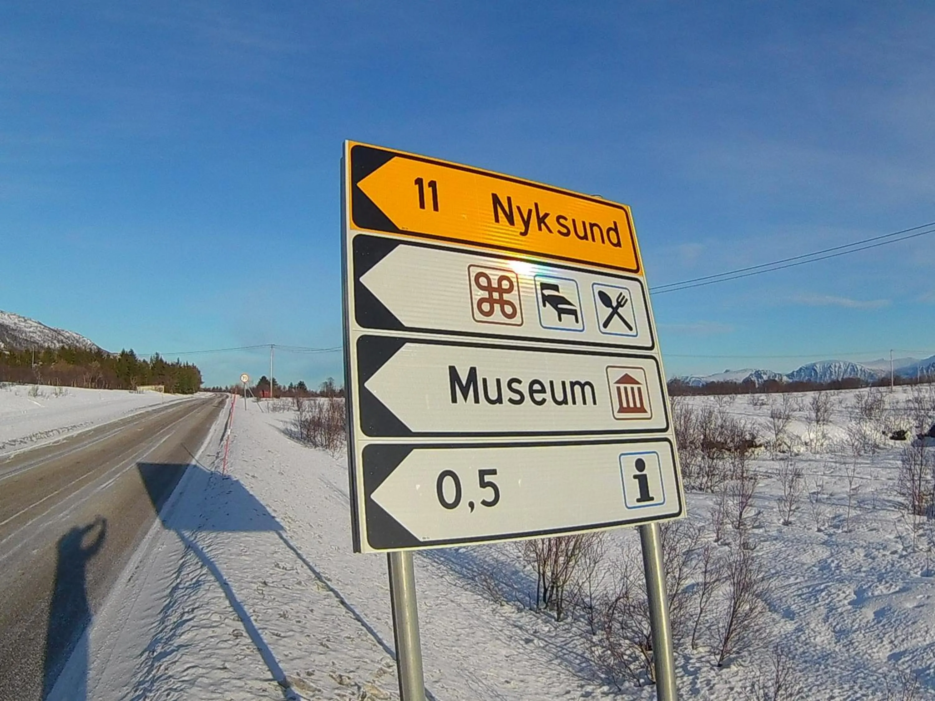 Logo/Certificate/Sign in Holmvik Brygge Nyksund