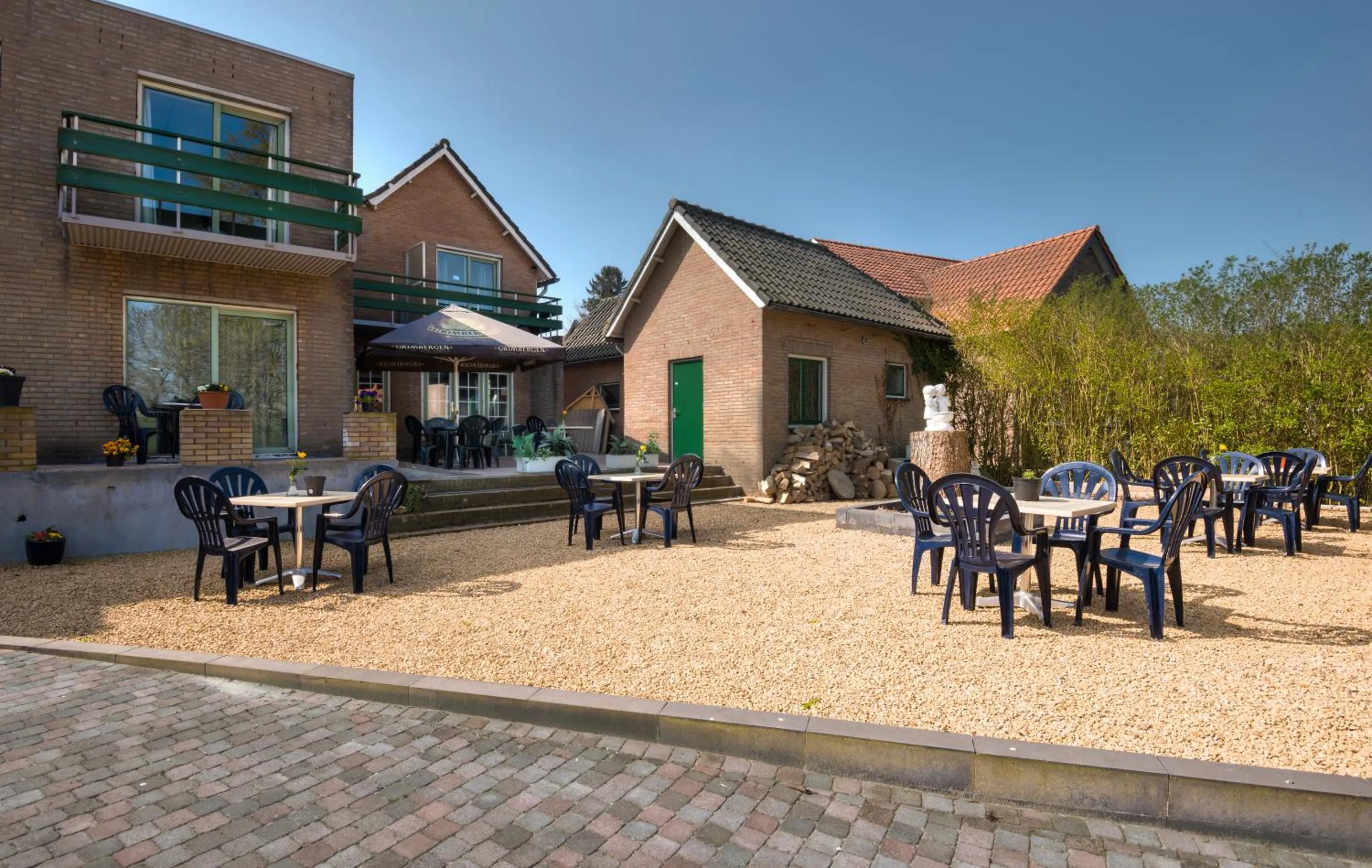 Patio in Hotel Eperland