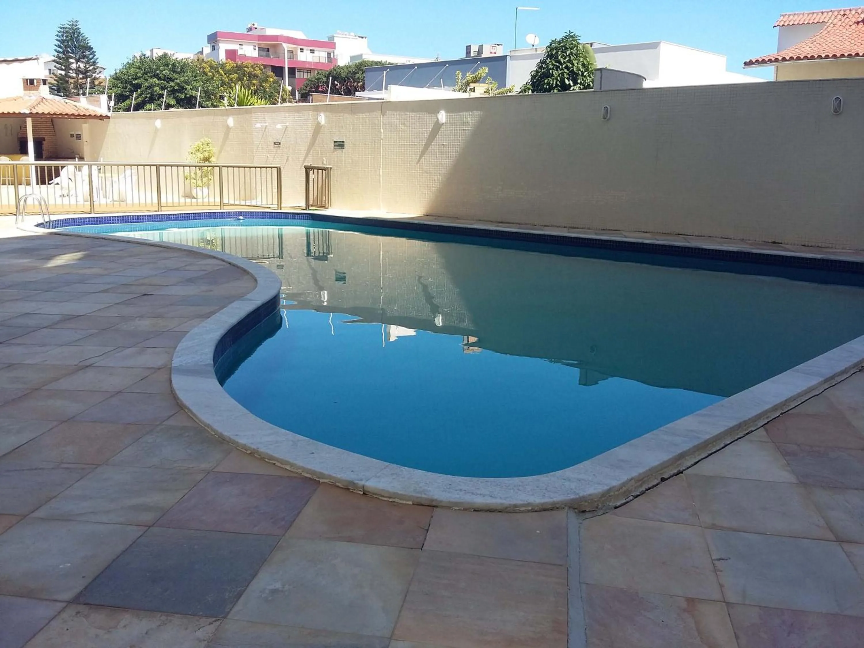 Swimming pool in Condominio Chateau Mondrian