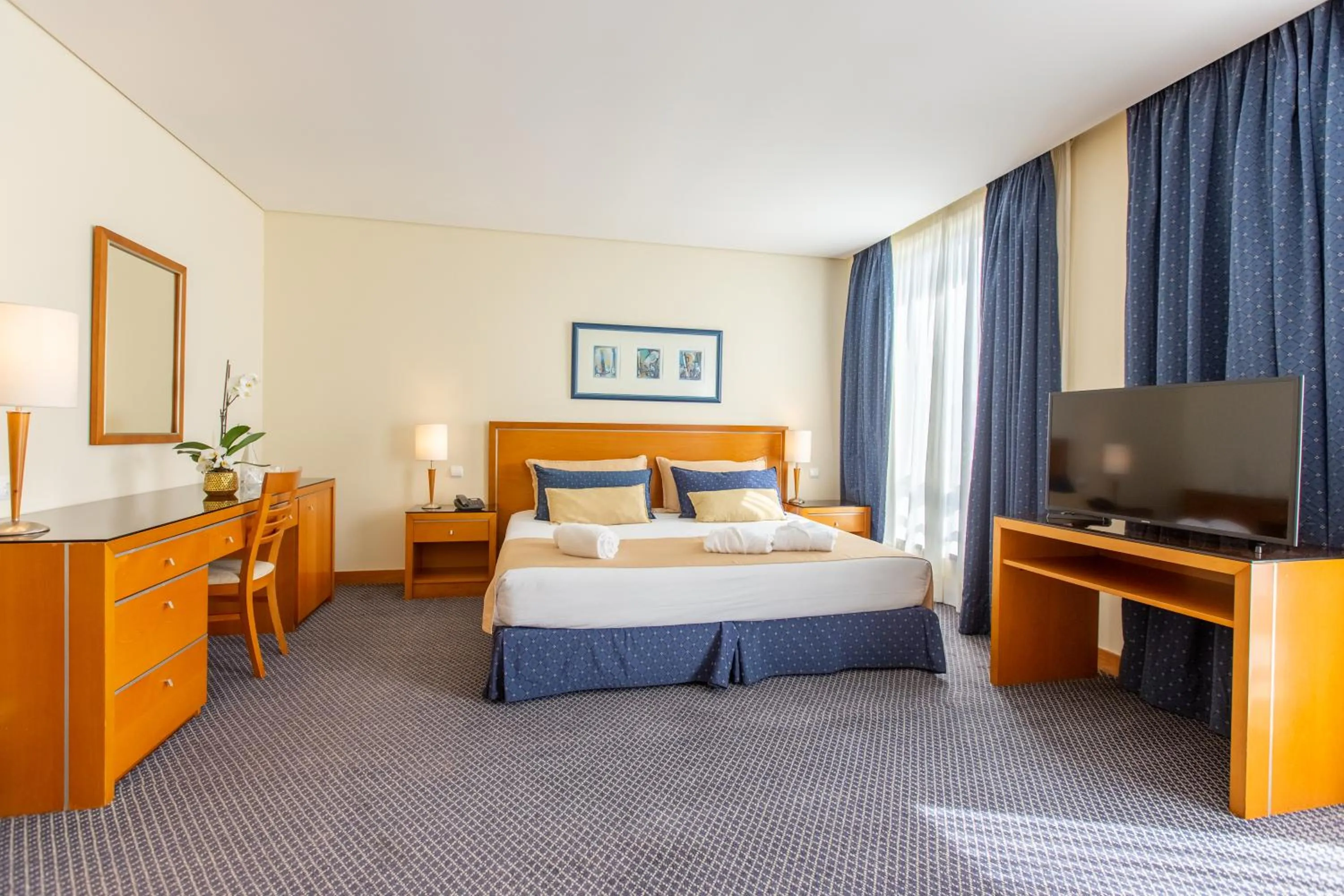 Photo of the whole room, Bed in MS Vila Nova