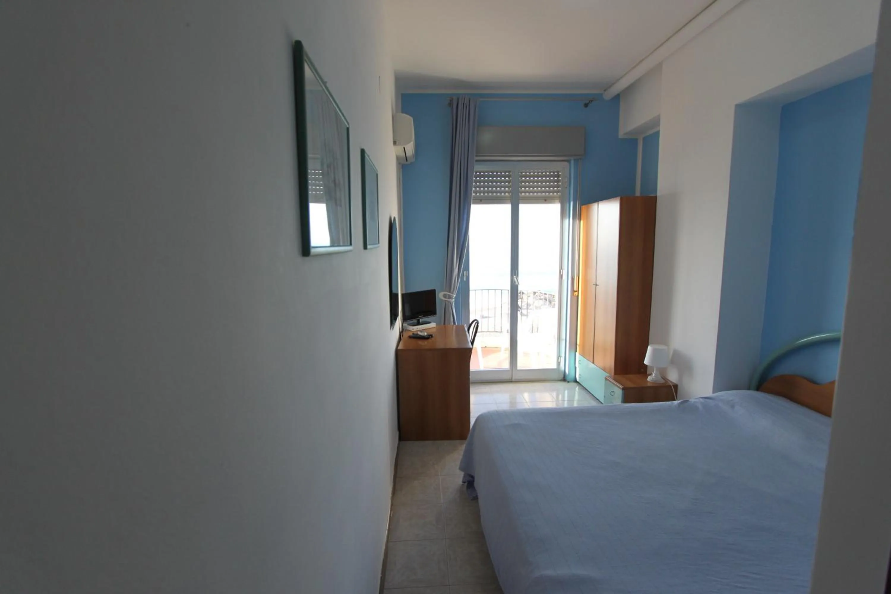 Bedroom in Hotel Ristorante La Scogliera - NUOVA GESTIONE