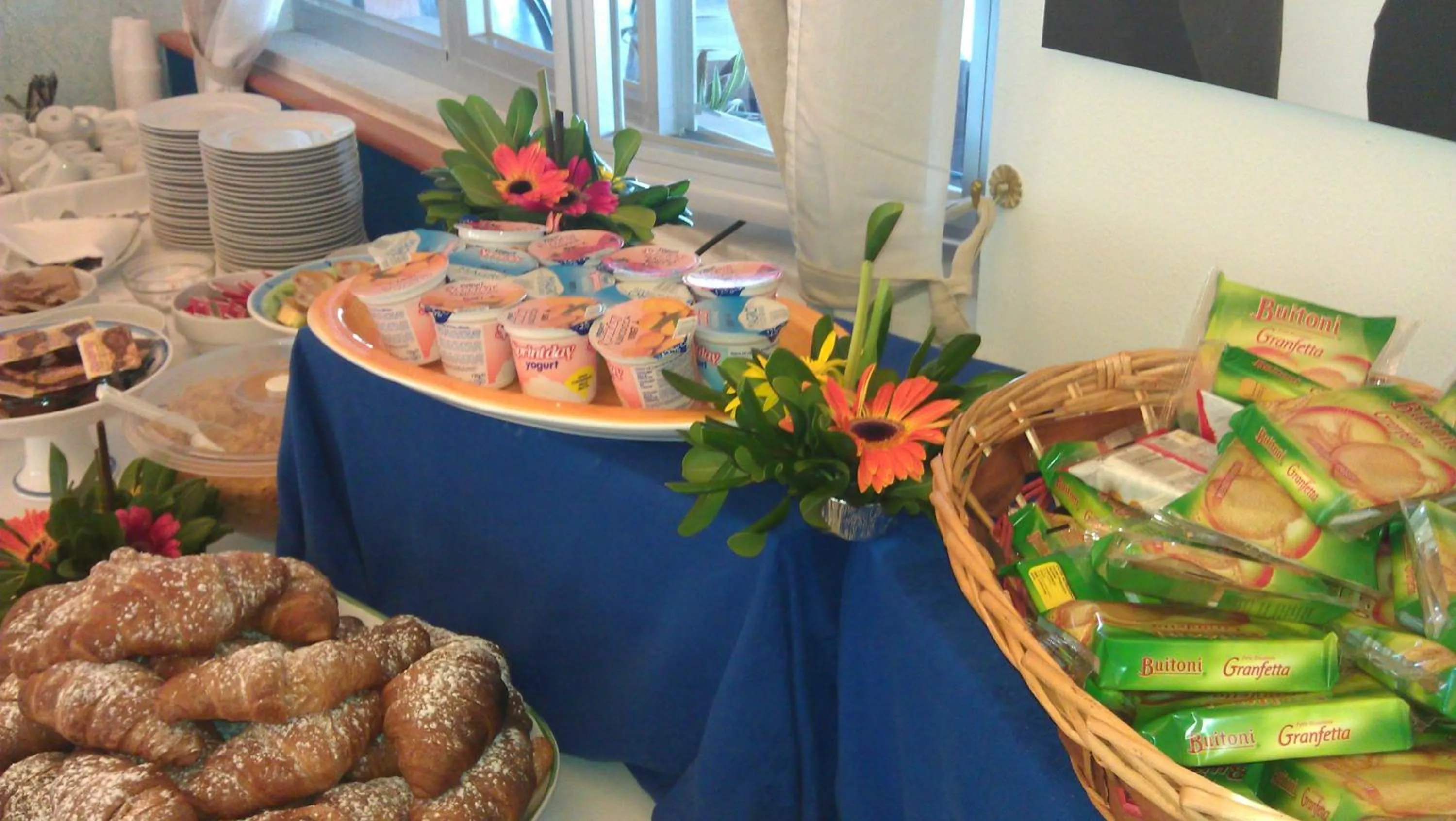 Buffet breakfast in Hotel Ristorante La Scogliera - NUOVA GESTIONE