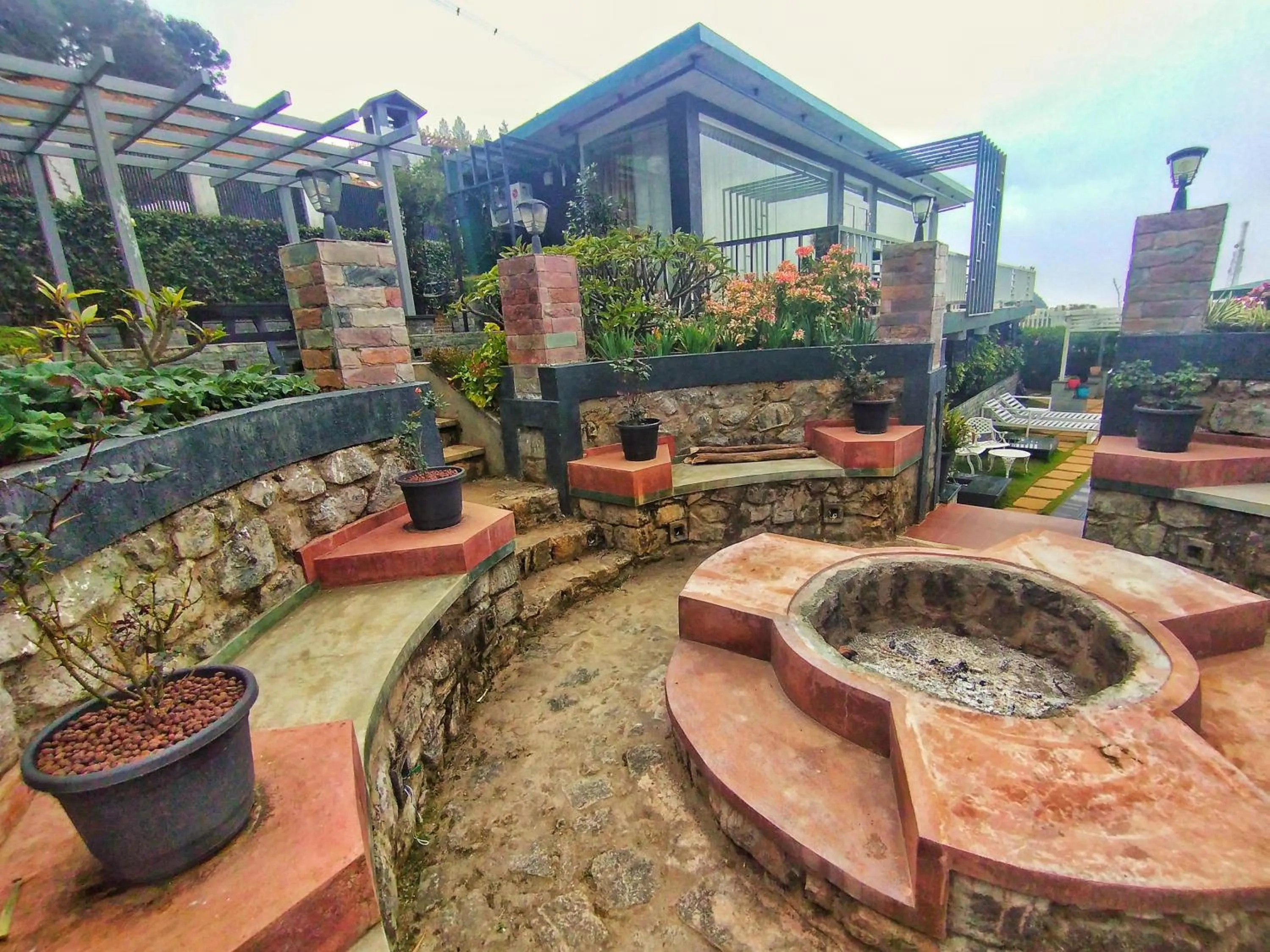 Garden in La Niebla Farm Resort