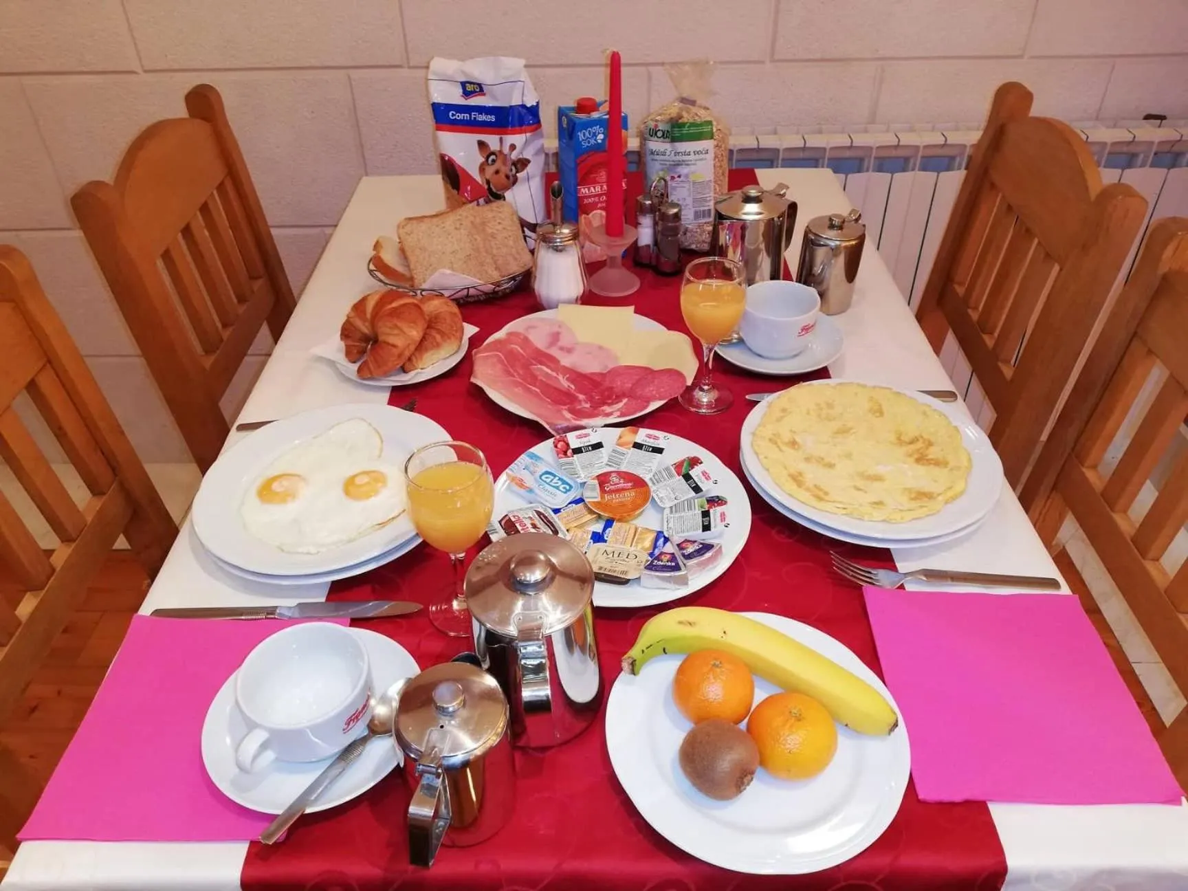 Breakfast in Villa Ivana