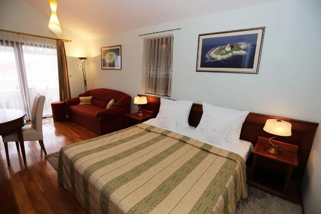 Photo of the whole room, Bed in Villa Ivana