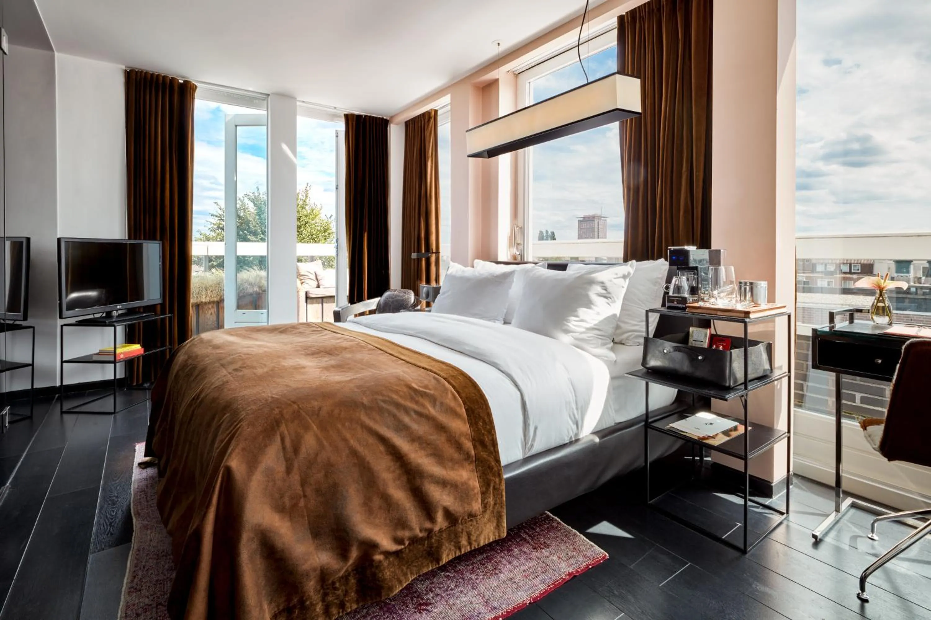 Photo of the whole room, Bed in Sir Albert Hotel, part of Sircle Collection