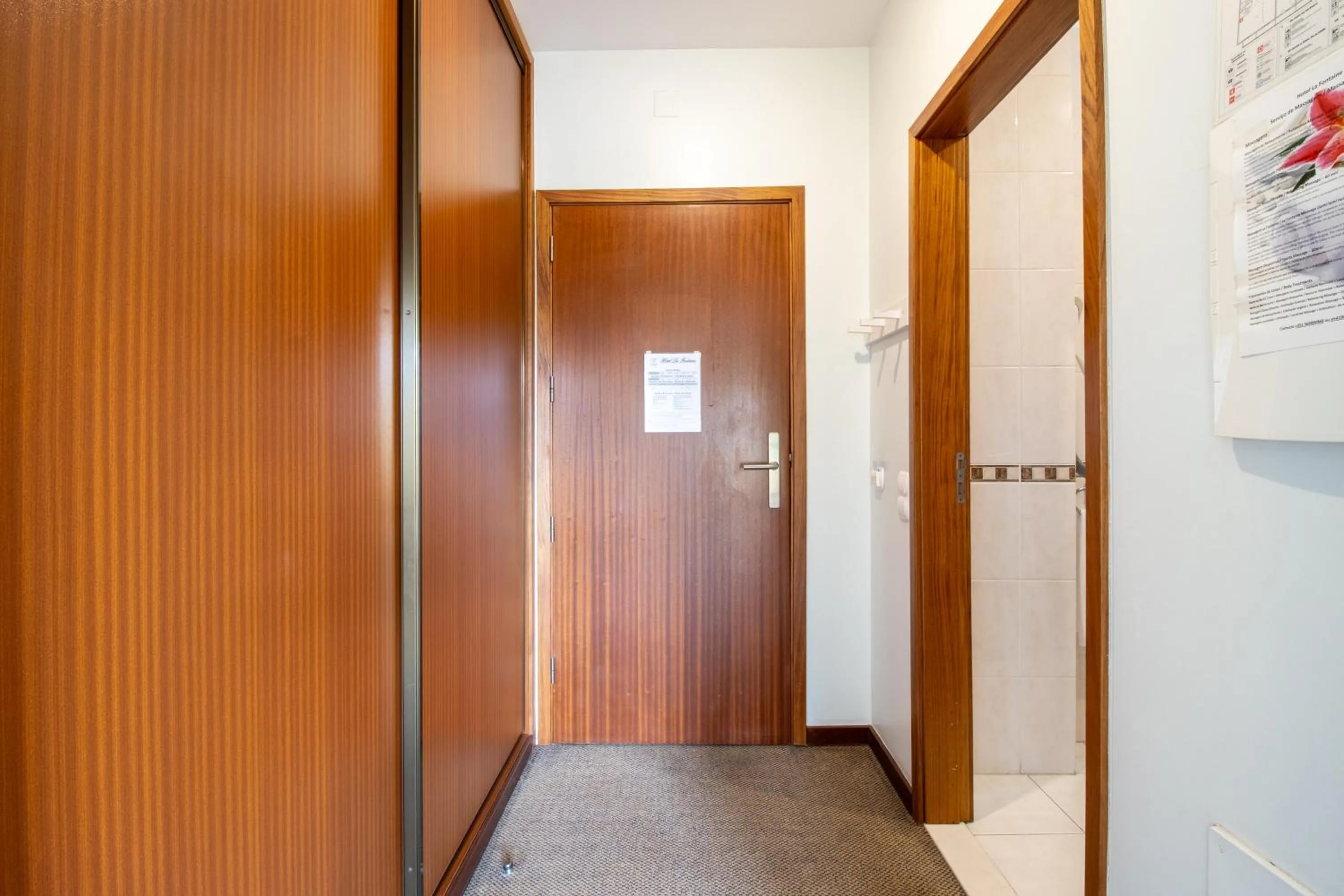 Bedroom in Hotel La Fontaine