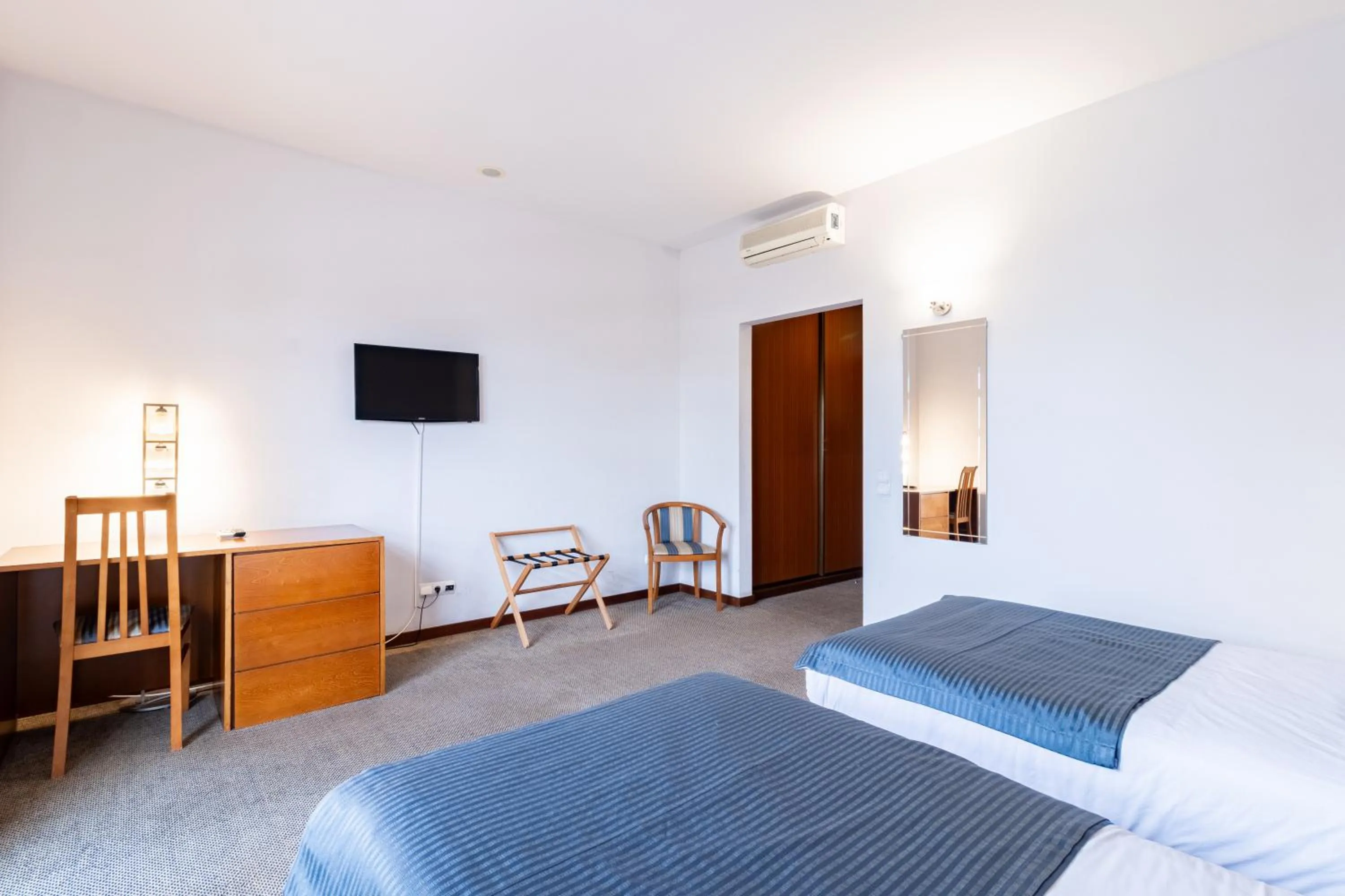 Bed in Hotel La Fontaine