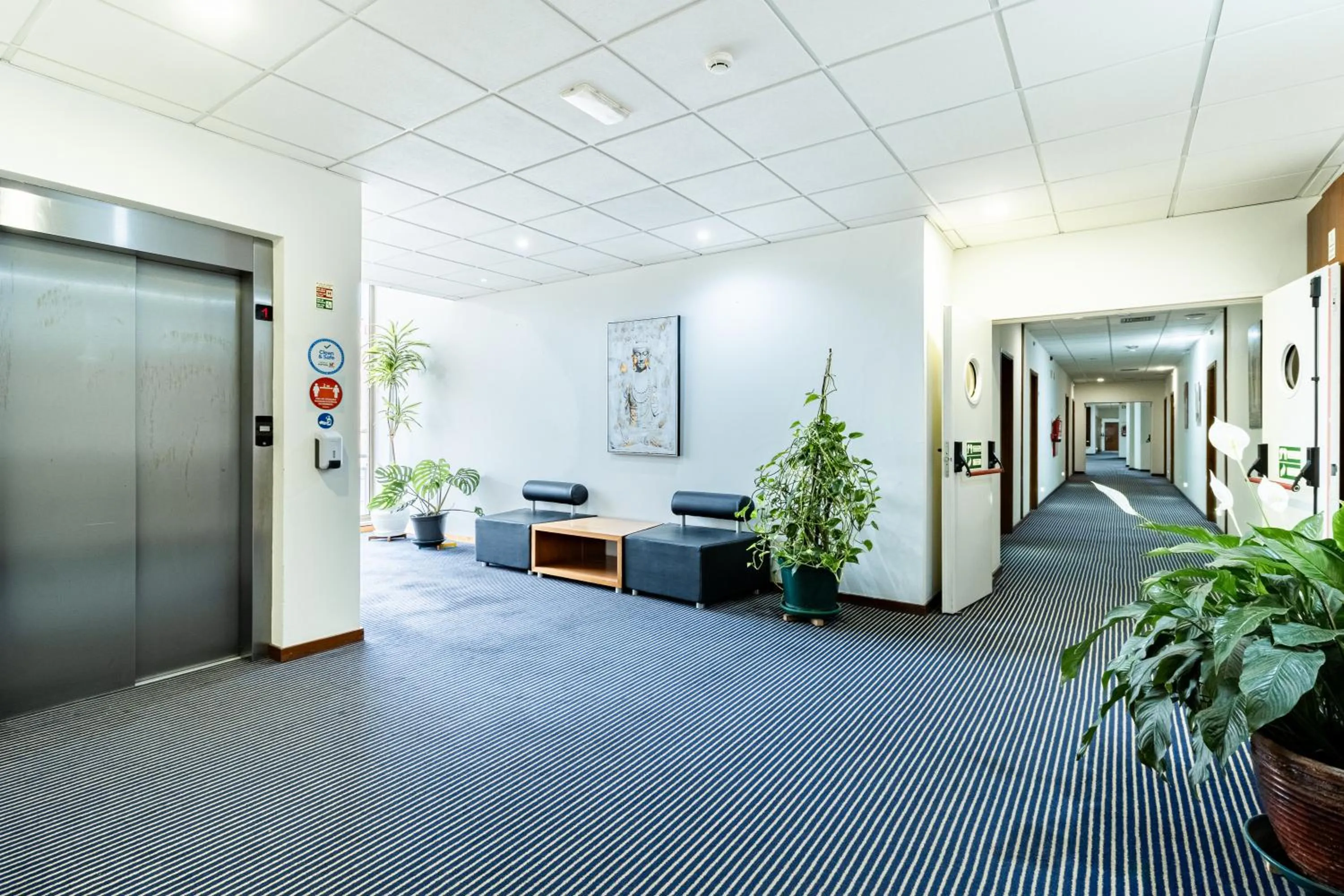 Property building in Hotel La Fontaine