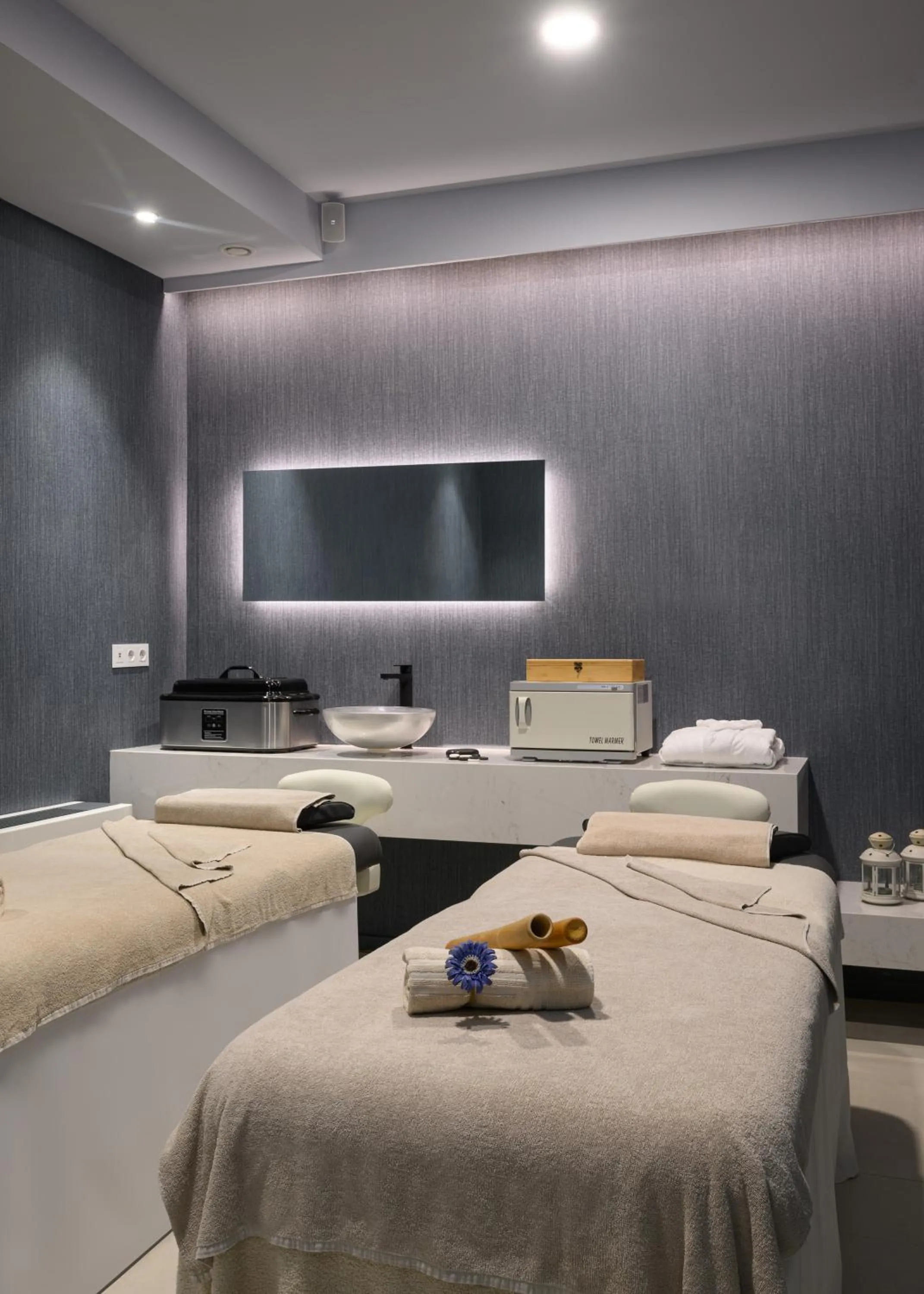 Spa and wellness centre/facilities, Bed in Melia Lisboa Oriente Hotel