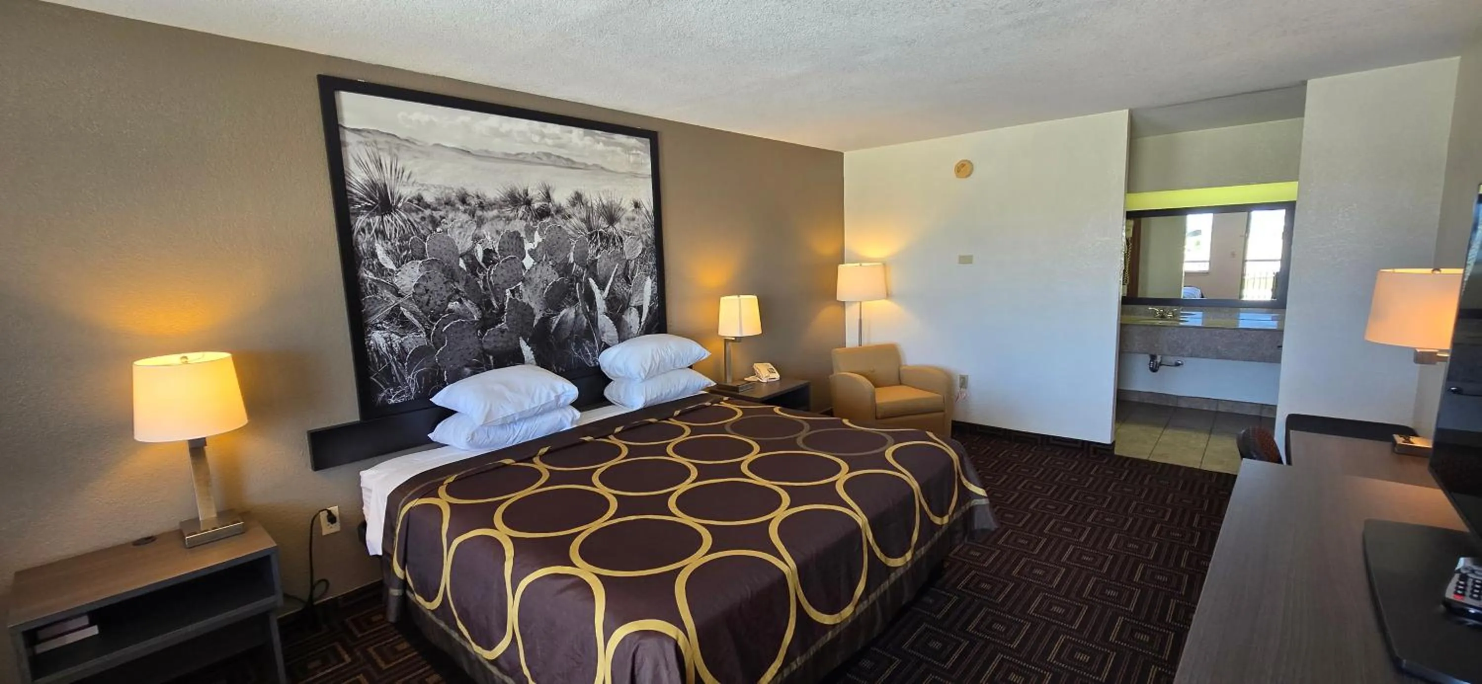 Bedroom, Bed in Super 8 by Wyndham Seguin