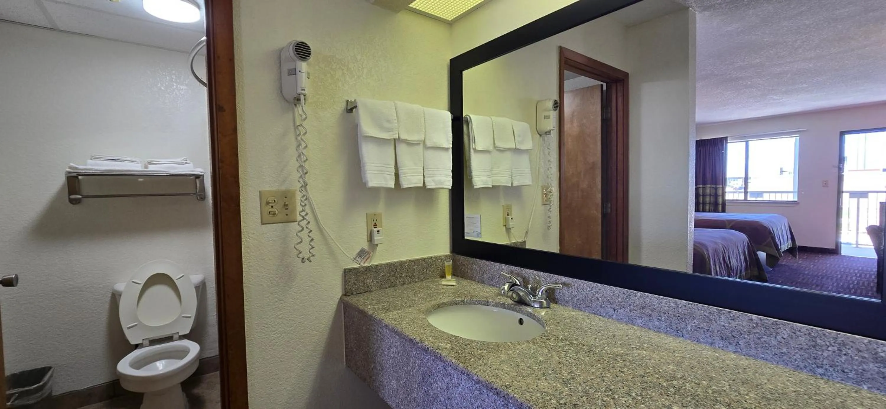 Bathroom in Super 8 by Wyndham Seguin