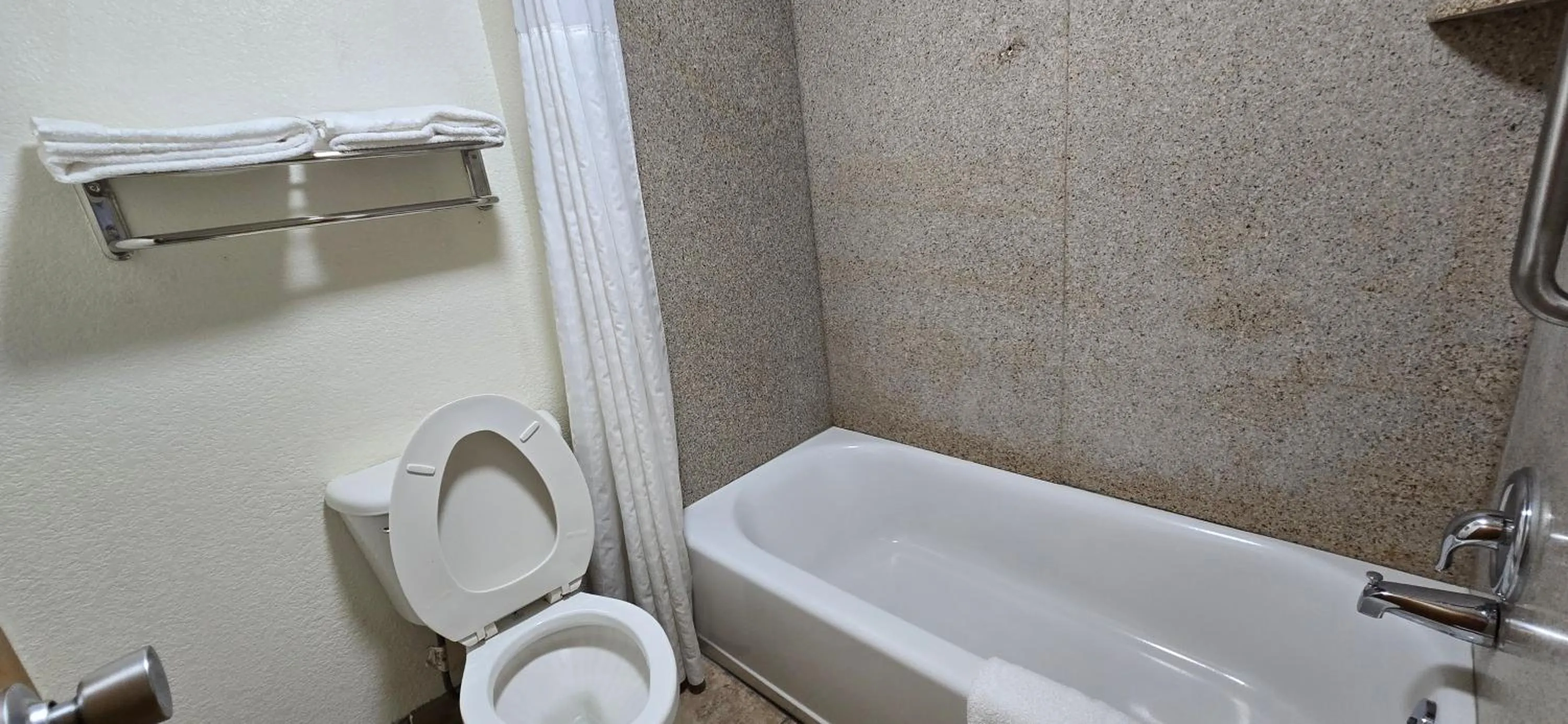 Bathroom in Super 8 by Wyndham Seguin