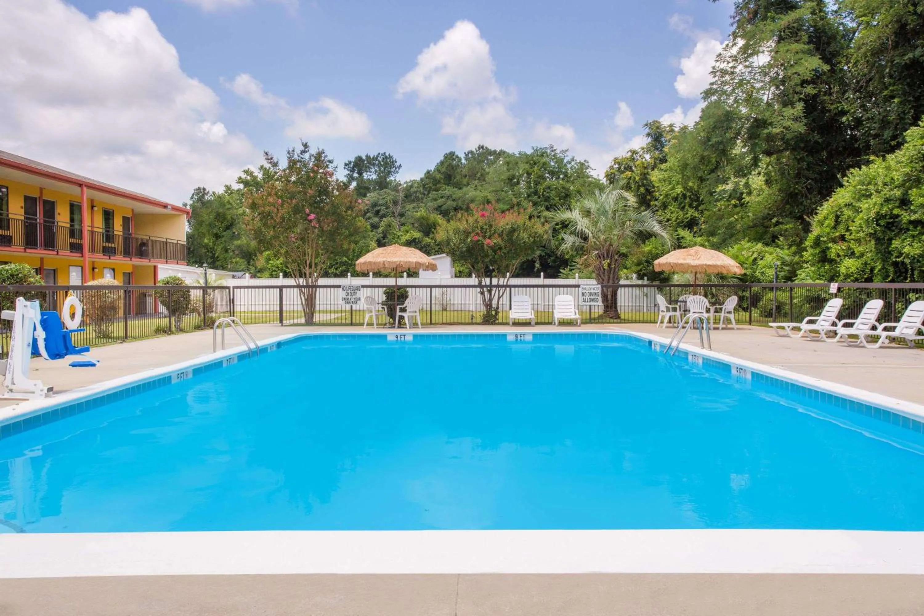 On site in Knights Inn Aiken